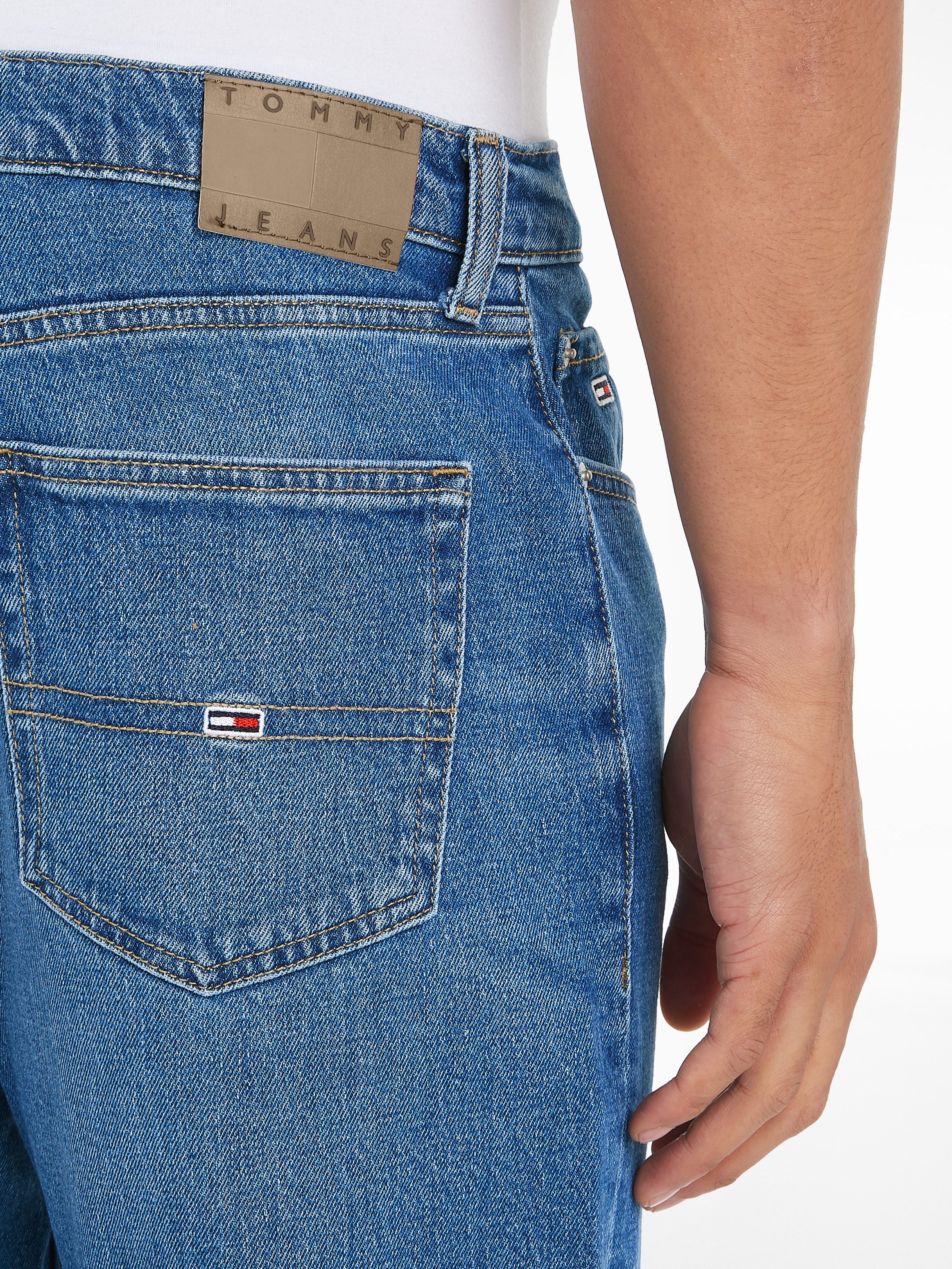 TOMMY JEANS Tapered jeans Isaac Relaxed Tapered