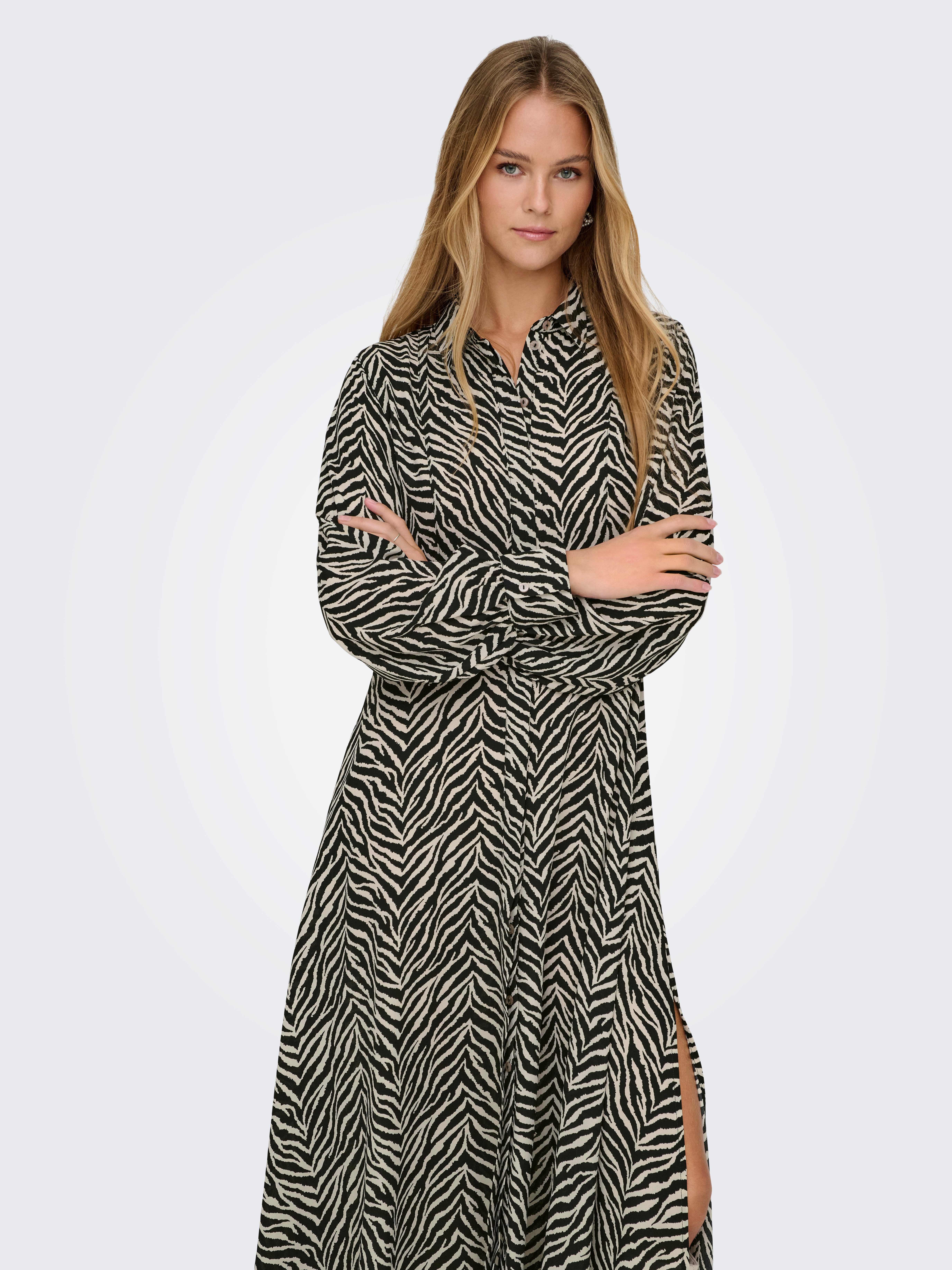 Only Jurk met overhemdkraag ONLHELEN LIFE L/S V-NECK MAXI DRESS PTM