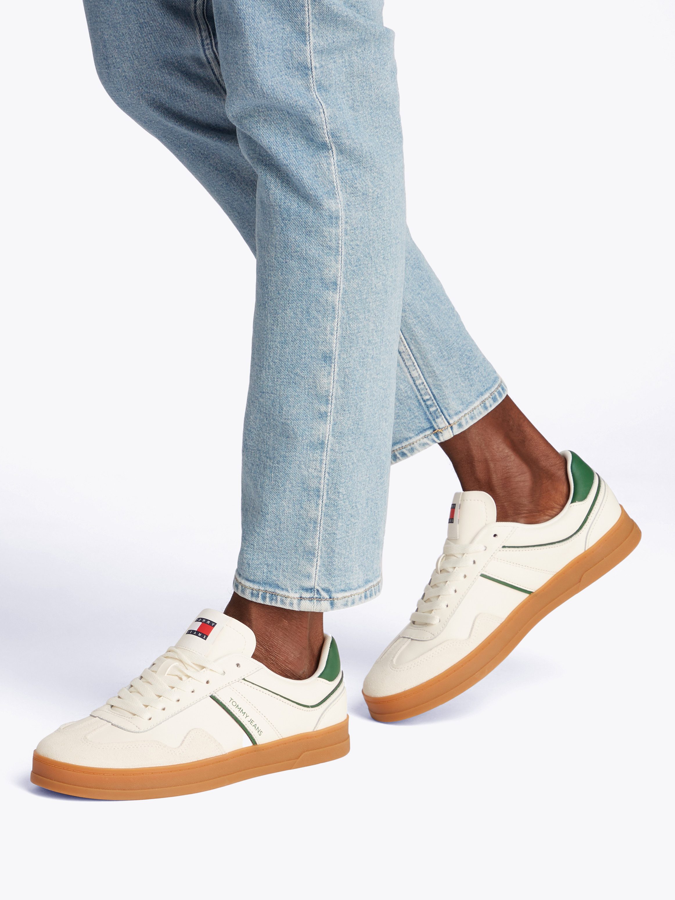 TOMMY JEANS Plateausneakers THE GREENWICH LEATHER , vrijetijdsschoen, lage schoen, veterschoen met contrasterende details