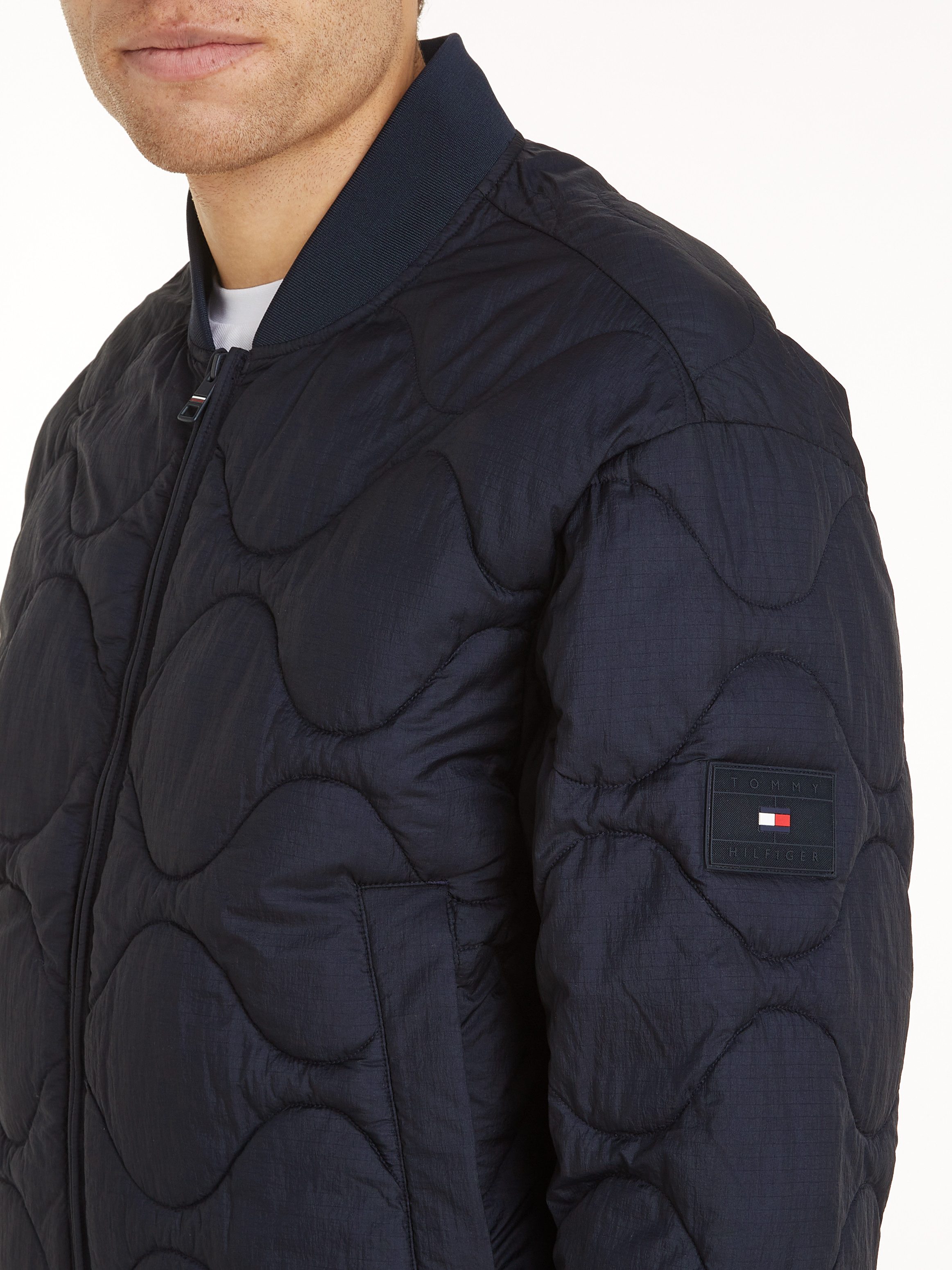 Tommy Hilfiger Gewatteerde jas ONION QUILTED BOMBER met staande kraag, modieuze quilting