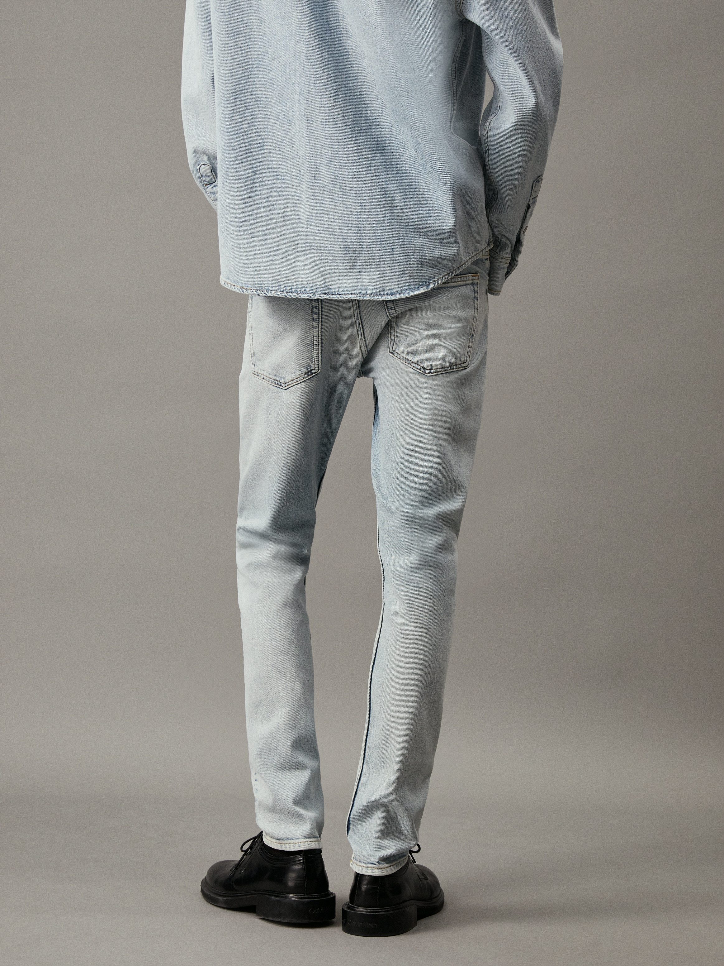 Calvin Klein Slim fit jeans SLIM TAPER in een klassiek 5-pocketsmodel