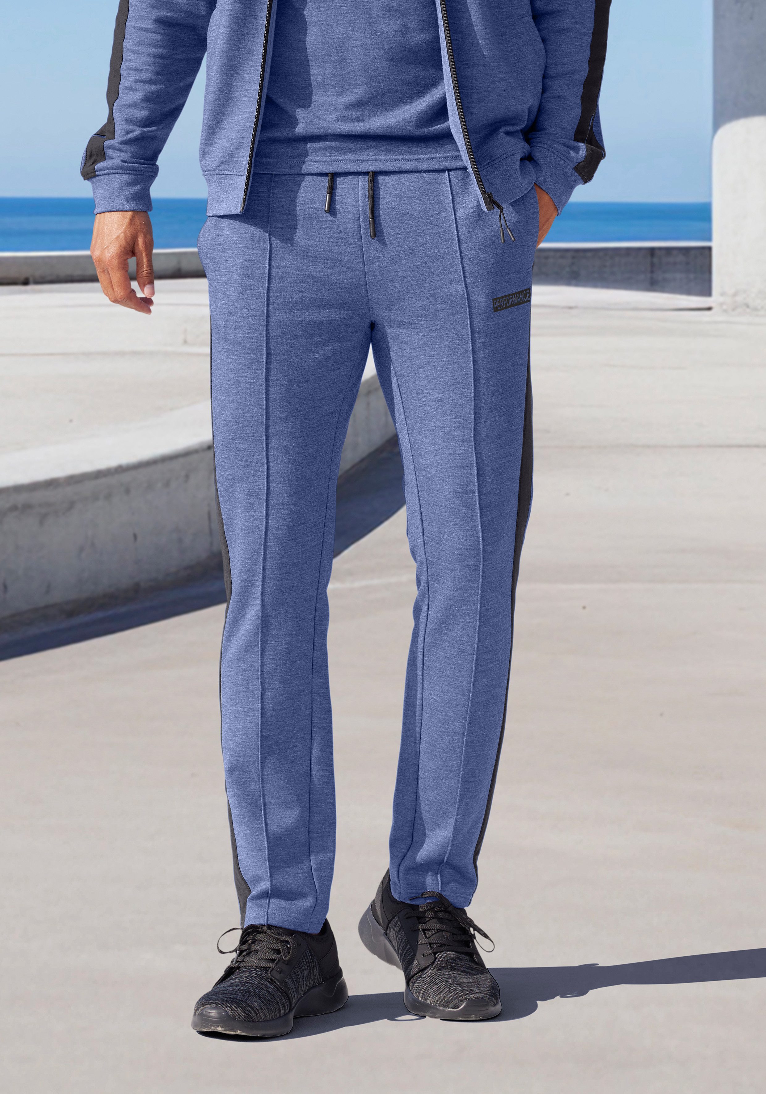 AUTHENTIC LE JOGGER Joggingbroek Sportbroek met strepen opzij