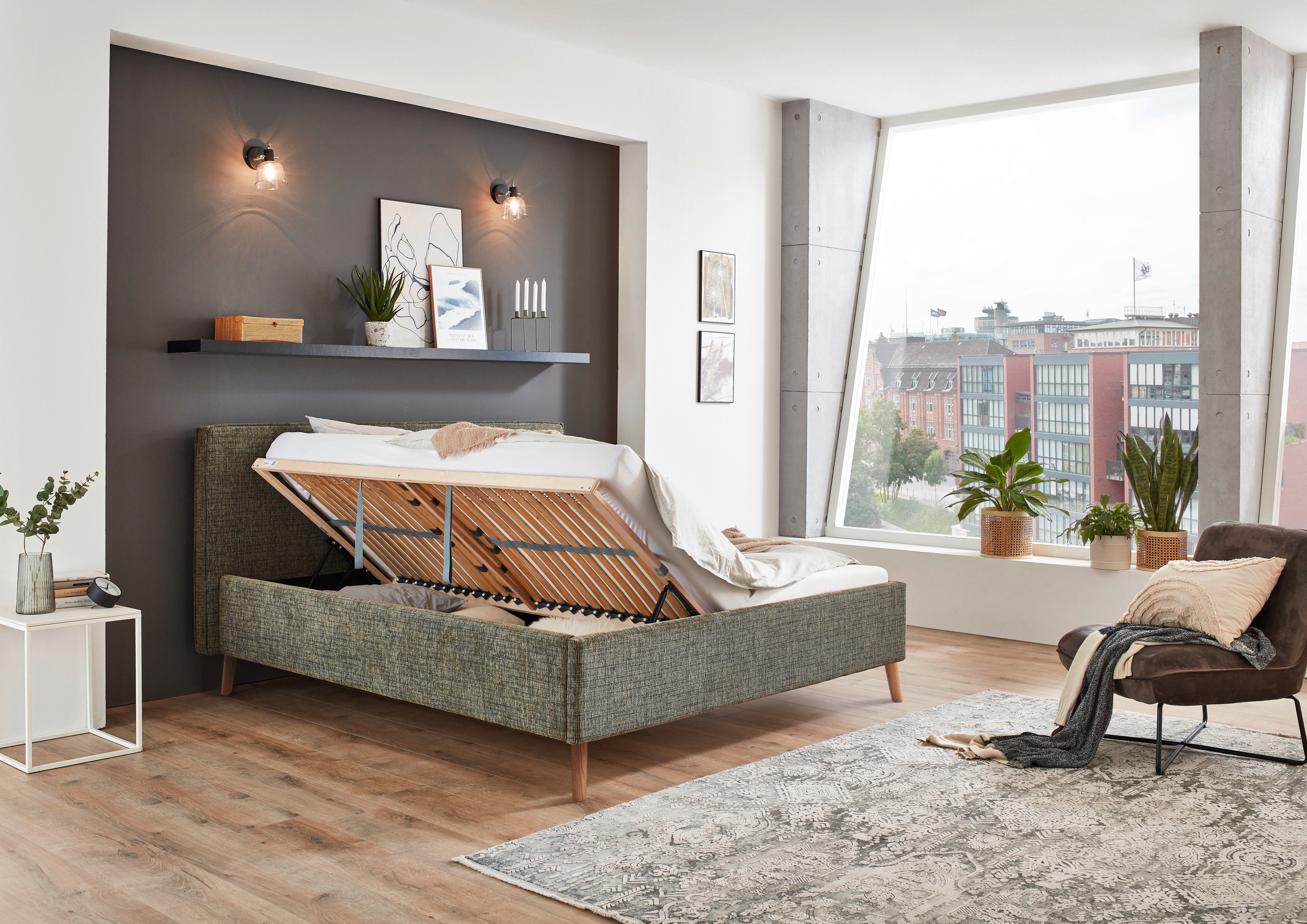 meise.möbel Gestoffeerd bed Riva met eikenkleurige houten poten, naar keuze met bedkist en lattenbodem