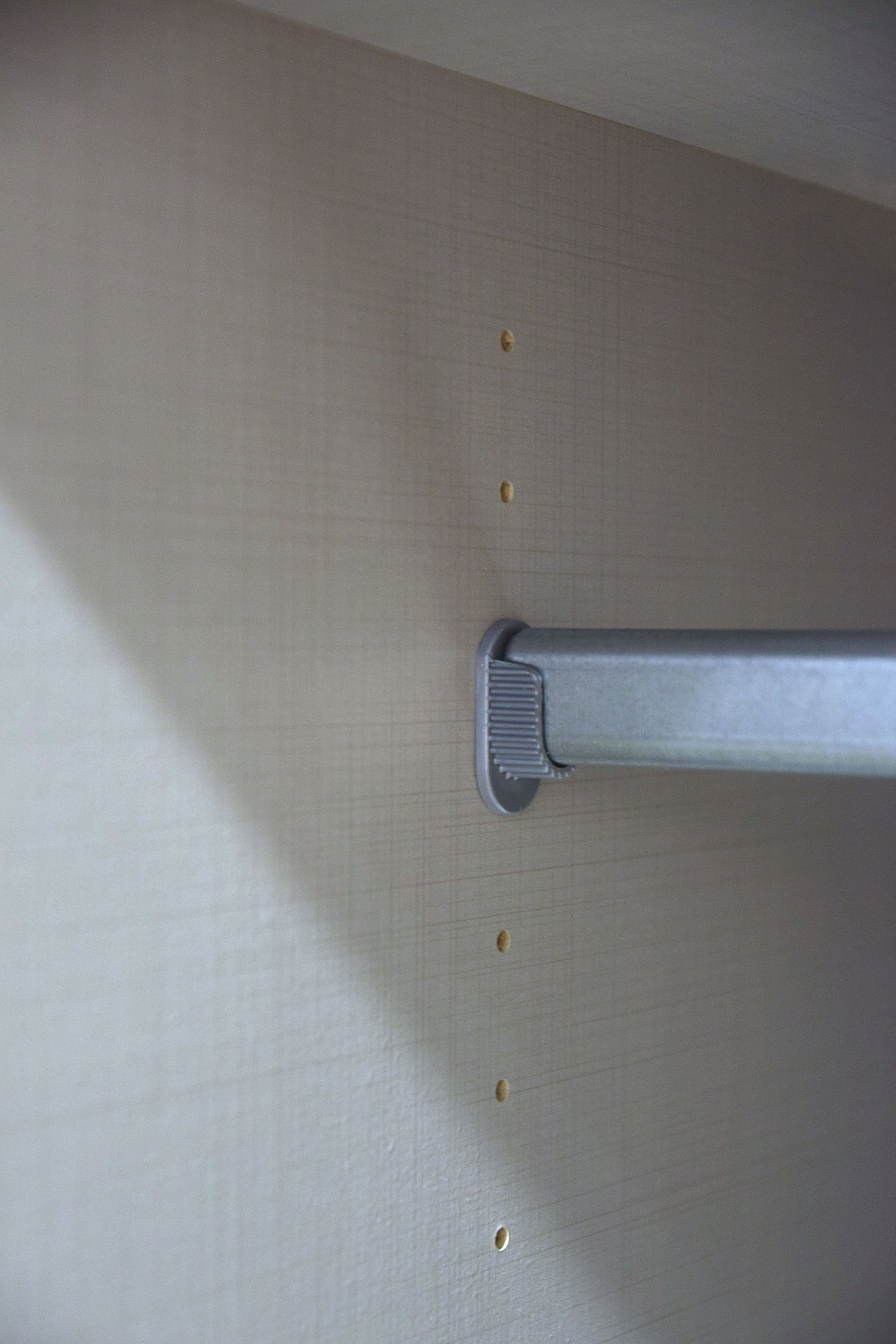Wimex Zweefdeurkast Norderstedt Inclusief 2 stoffen dozen en 2 extra planken, met glasdeur