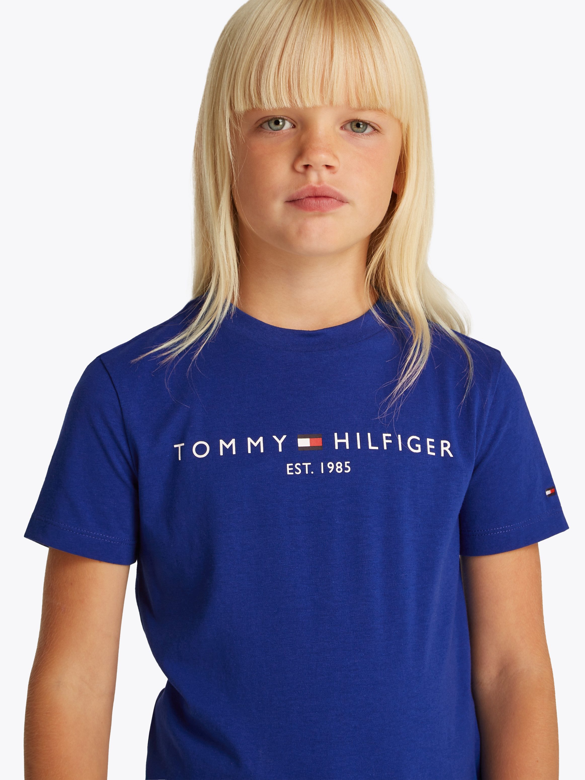 Tommy Hilfiger T-shirt U ESSENTIAL TEE S/S met een logo-opschrift jongens t-shirts maat 86 blauw