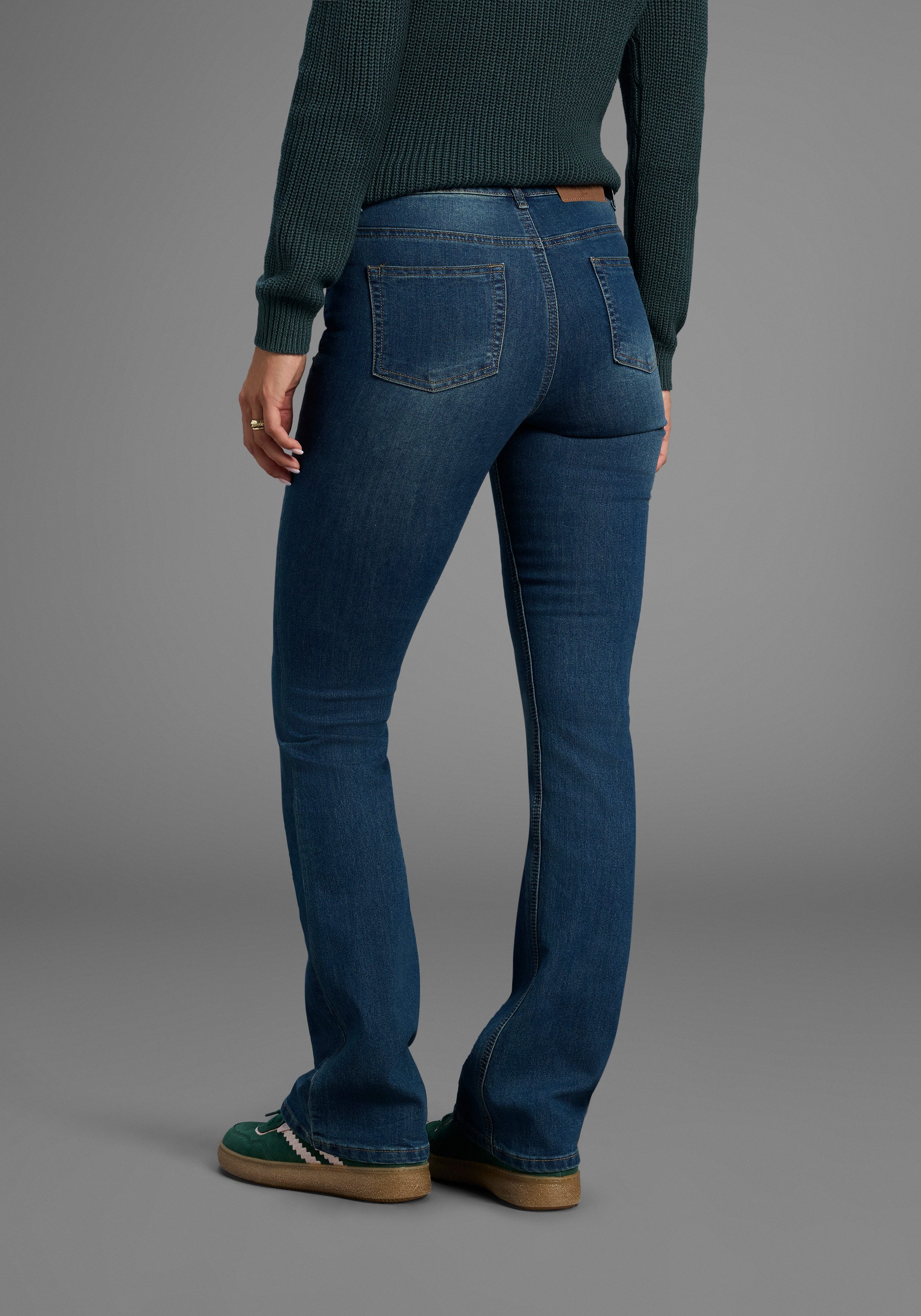 Arizona Bootcut jeans Shaping elastische pasvorm, bootcut-pasvorm, used-wassing, hoge taille
