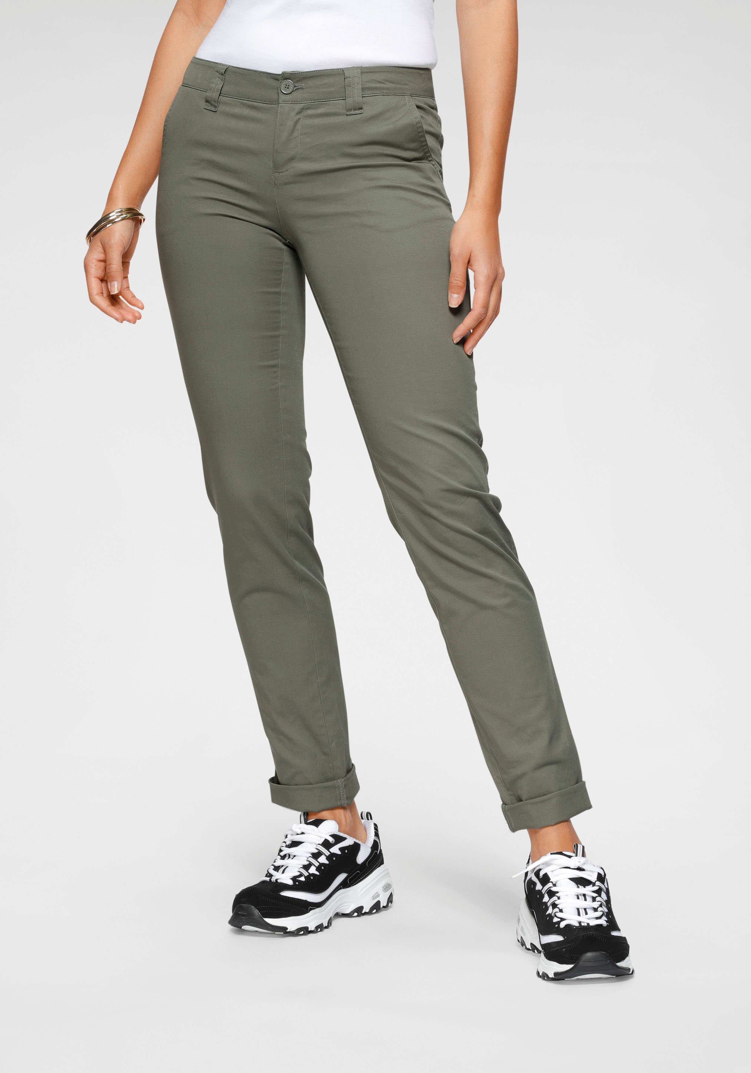 AJC Chino in een vlot model met klepzakken