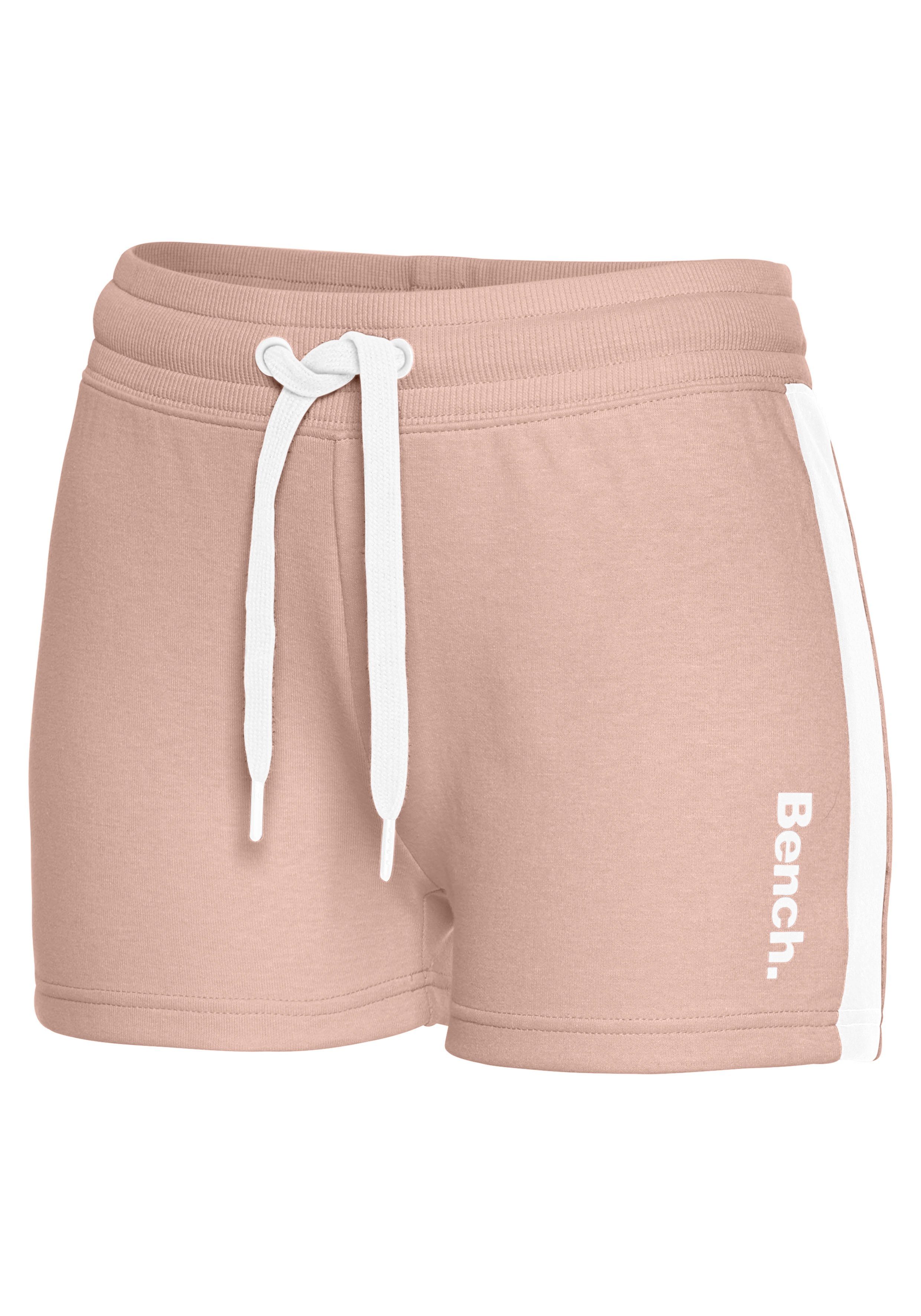 Bench. Loungewear Relaxshorts Korte broek met zijstrepen, loungewear