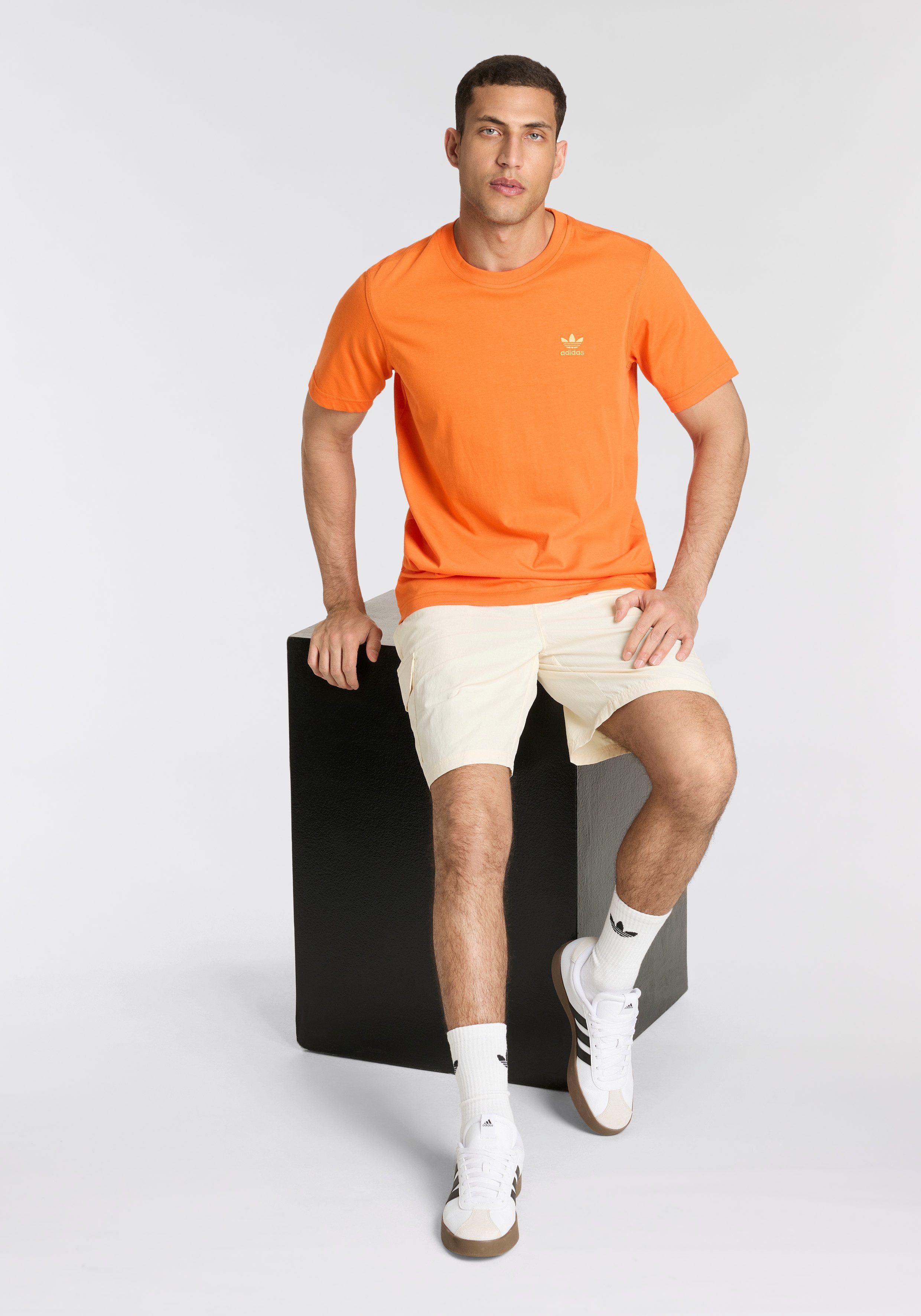 adidas Originals T-shirt TREFOIL ESS TEE drie-strepen essentials shirt met trefoil-logo