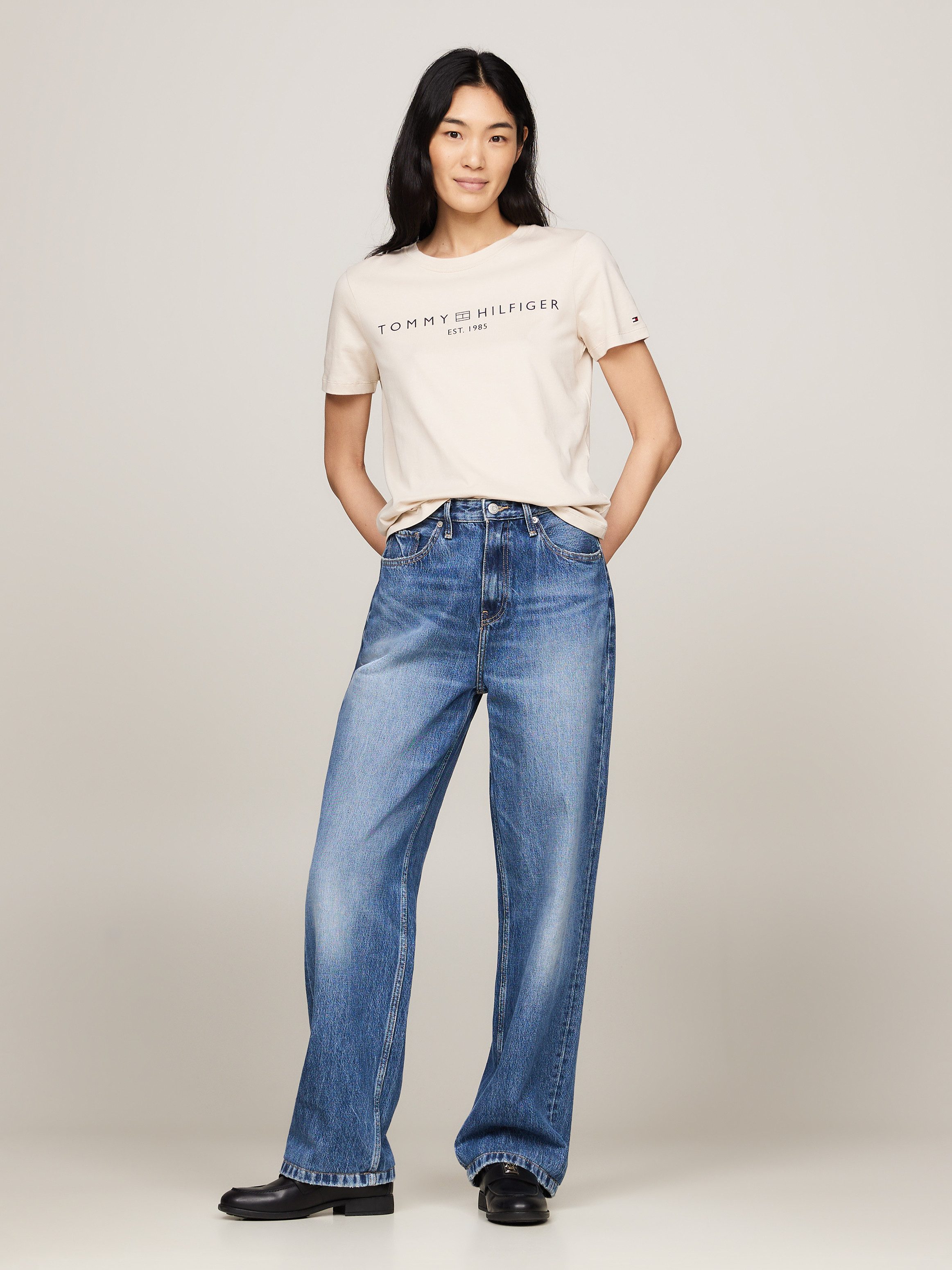 Tommy Hilfiger T-shirt REG CORP LOGO C-NK SS met een logo-opschrift
