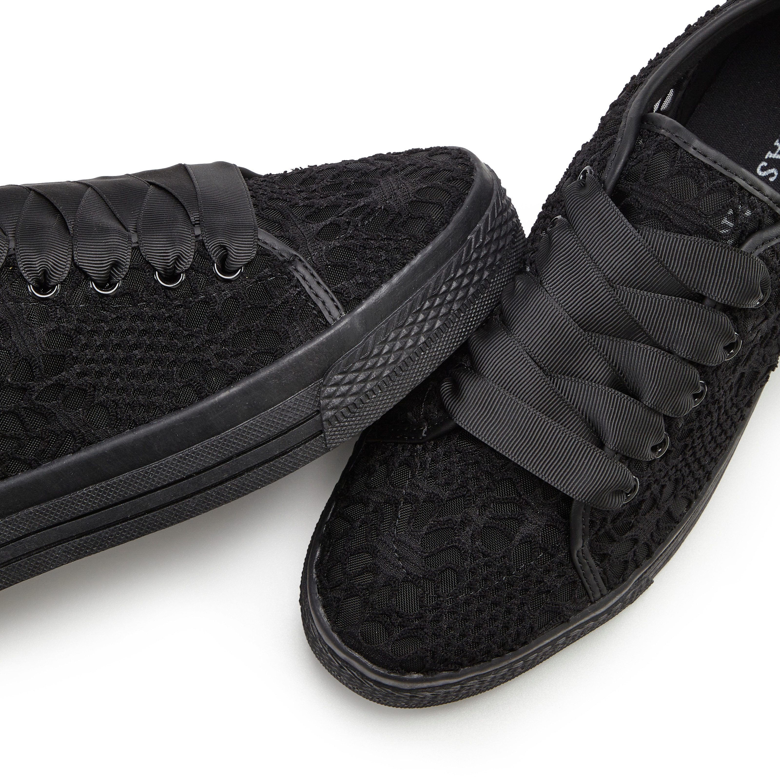 Lascana Sneakers met lichte plateausole en punt, veterschoenen, vrijetijdsschoenen