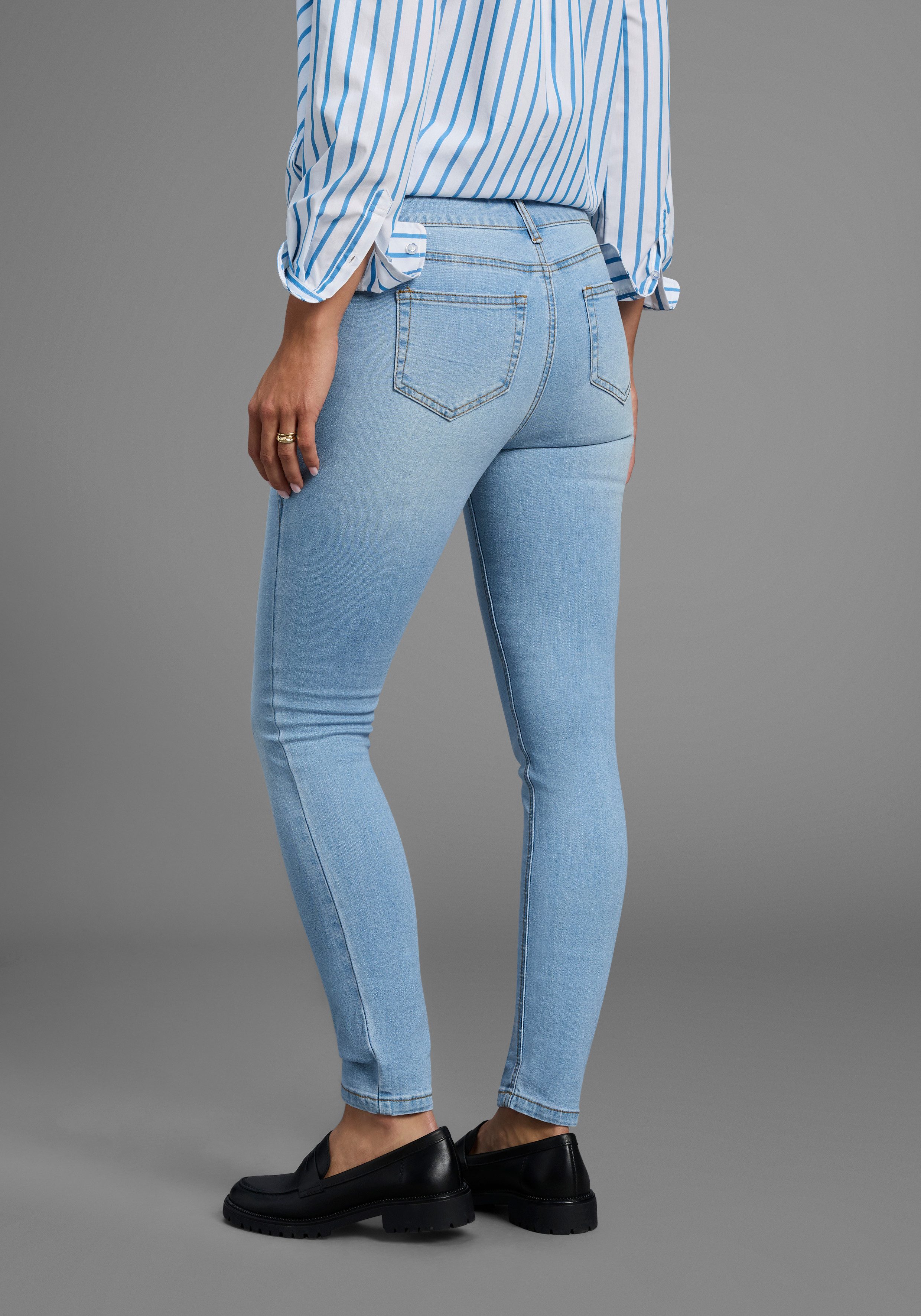 Arizona Skinny fit jeans Met geren extra-strakke been snit, lage taille