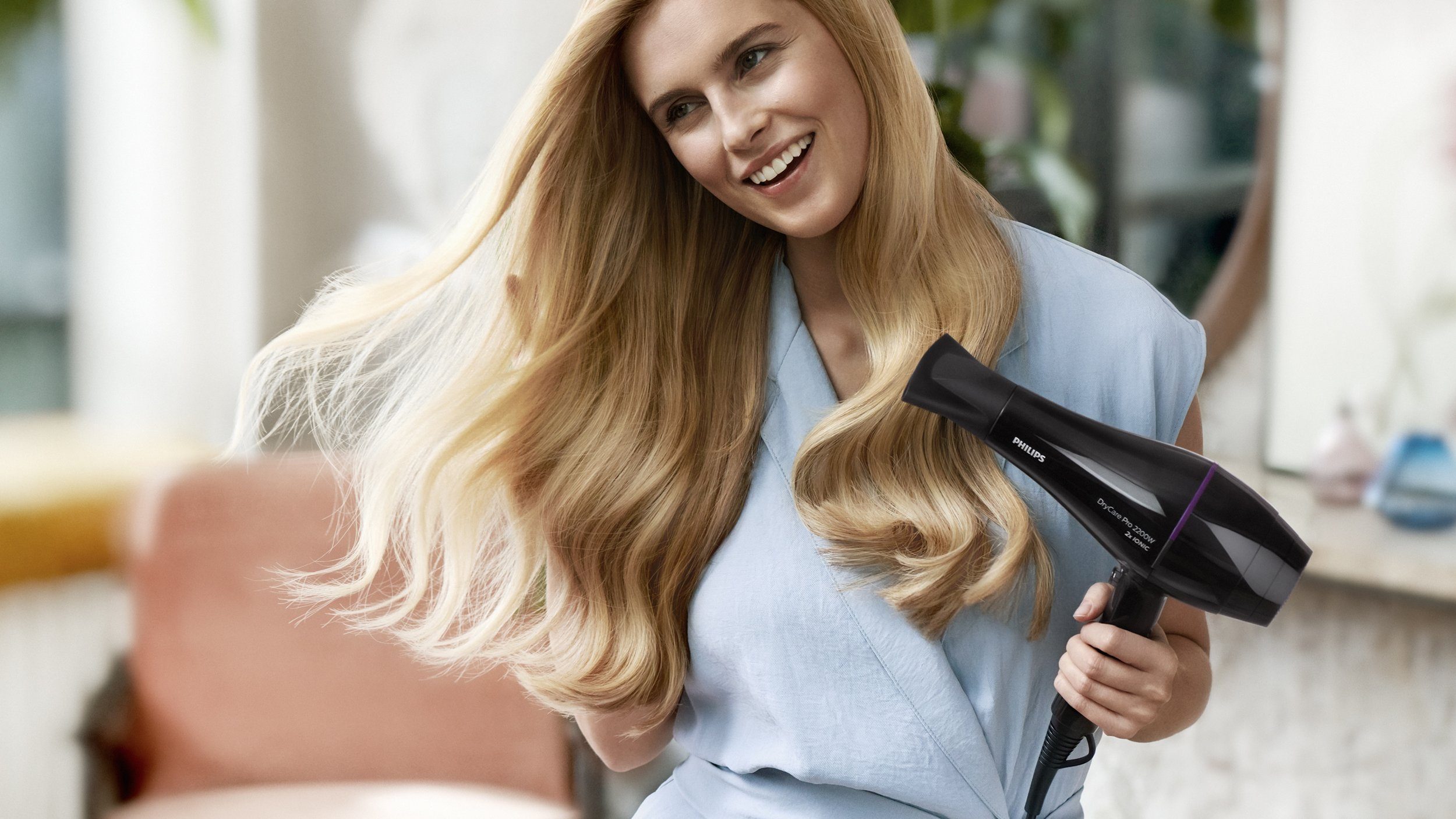 Philips Haardroger DryCare BHD274/00 Krachtige AC-motor en hoge luchtsnelheid tot 130 km/u