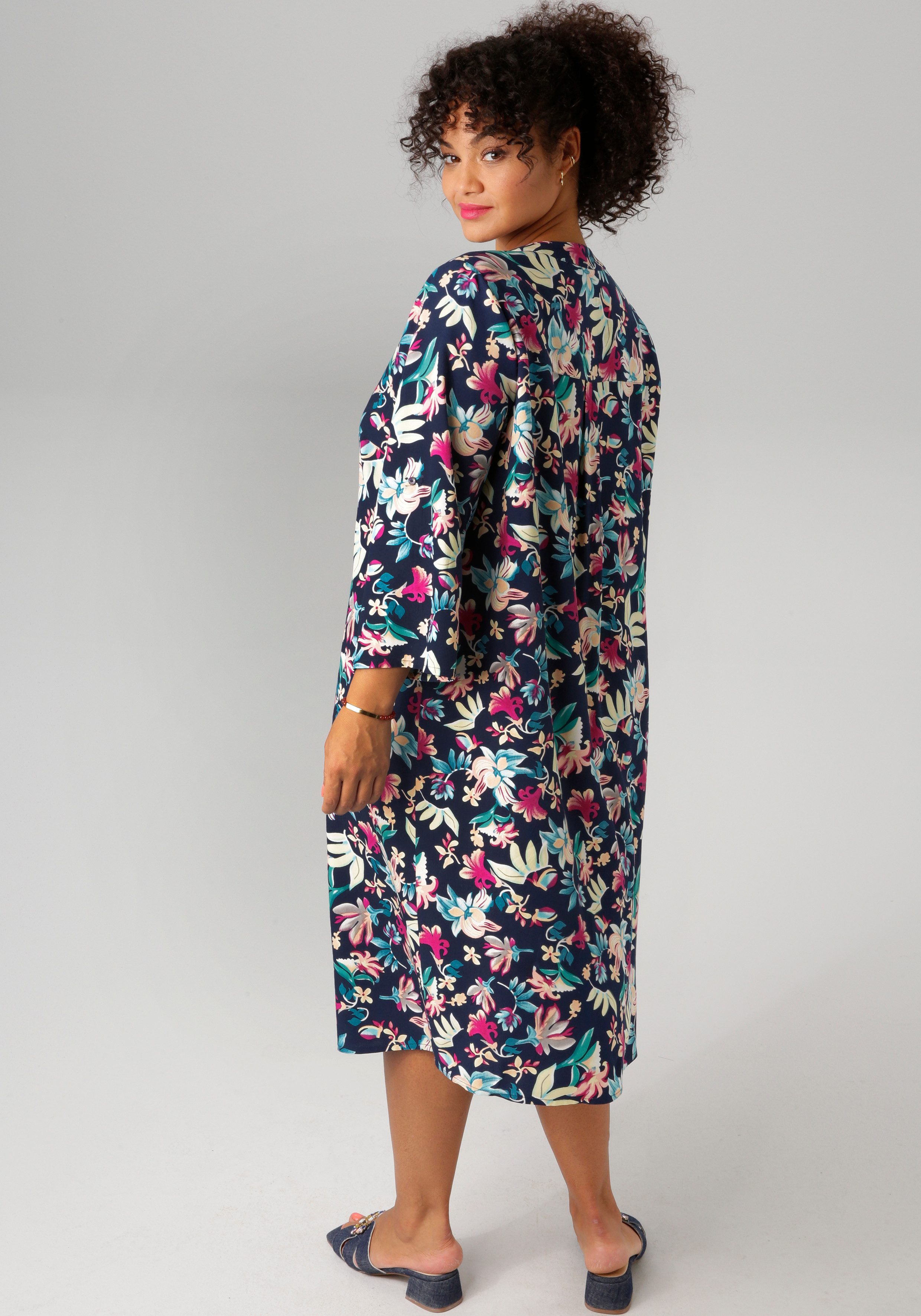 Aniston PLUS Zomerjurk met kleurharmonische bloemenprint - nieuwe collectie