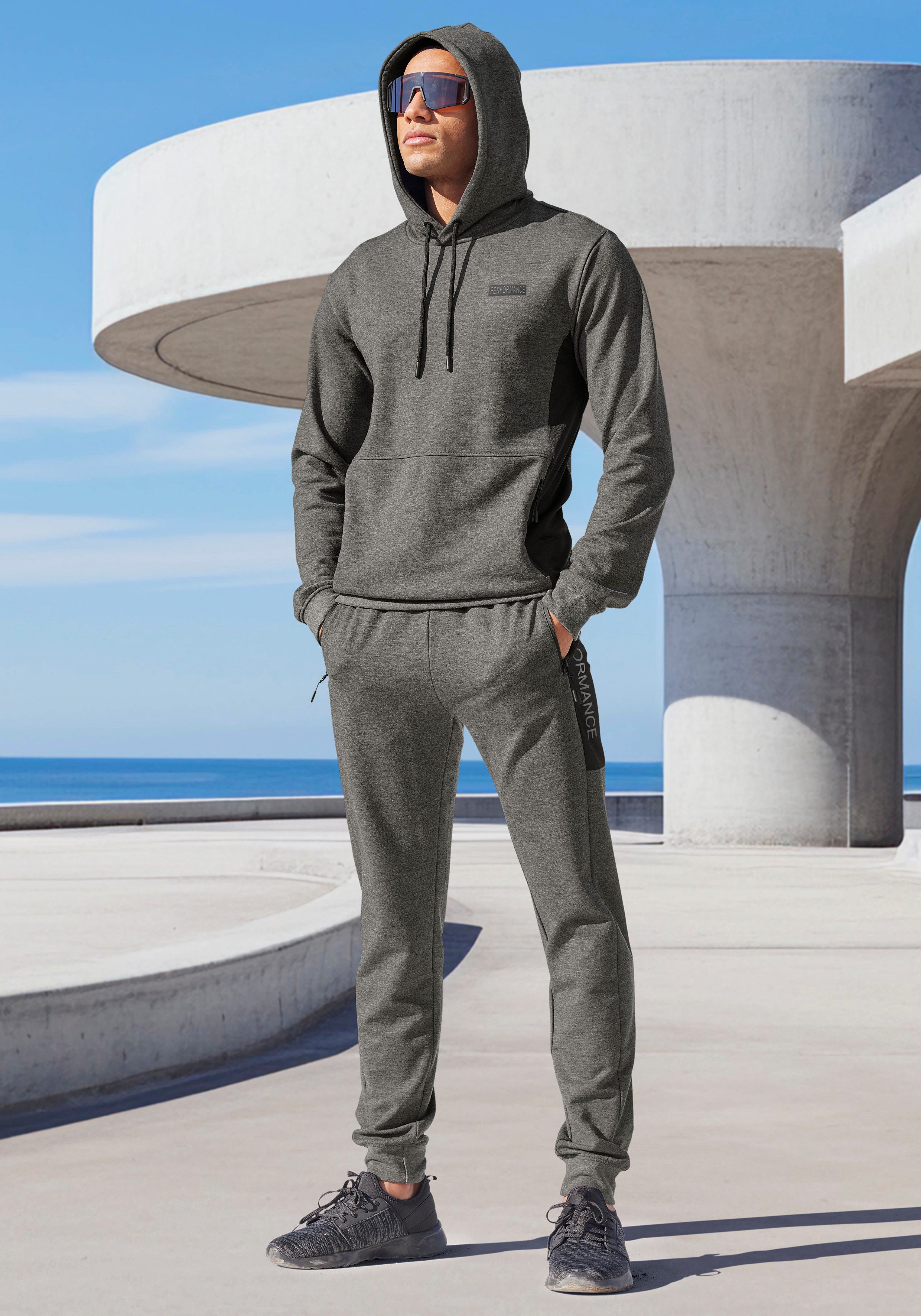 AUTHENTIC LE JOGGER Joggingbroek Sportbroek met ritszakken en mesh-inzetstukken