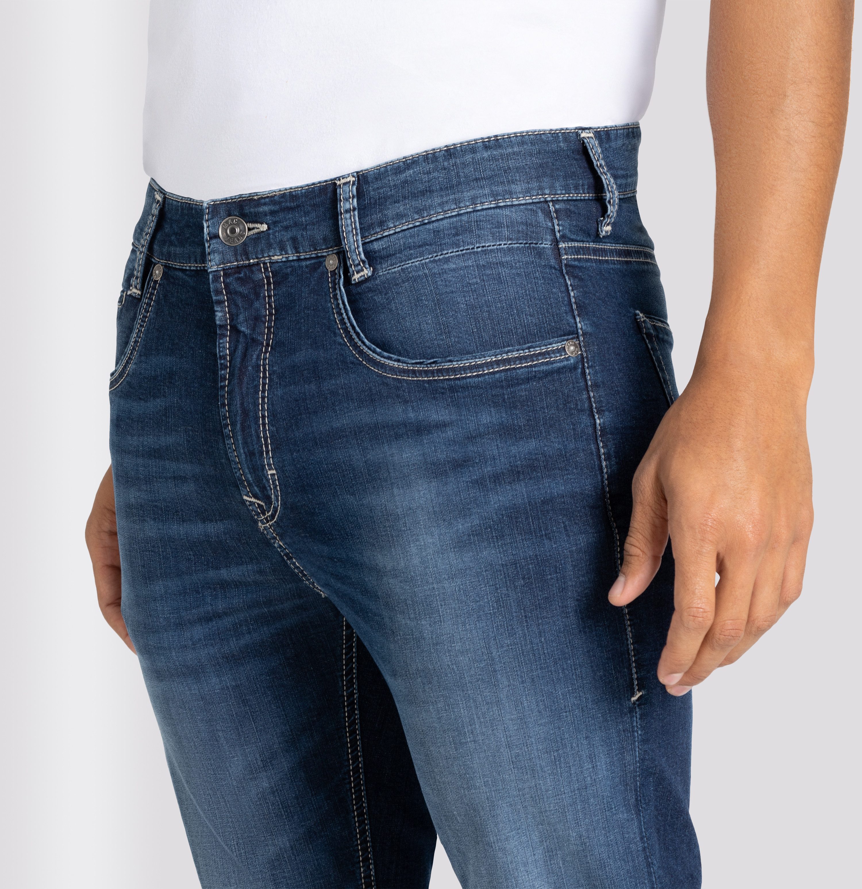 MAC Slim fit jeans Arne-Pipe light smalle figuuraccentuerende snit