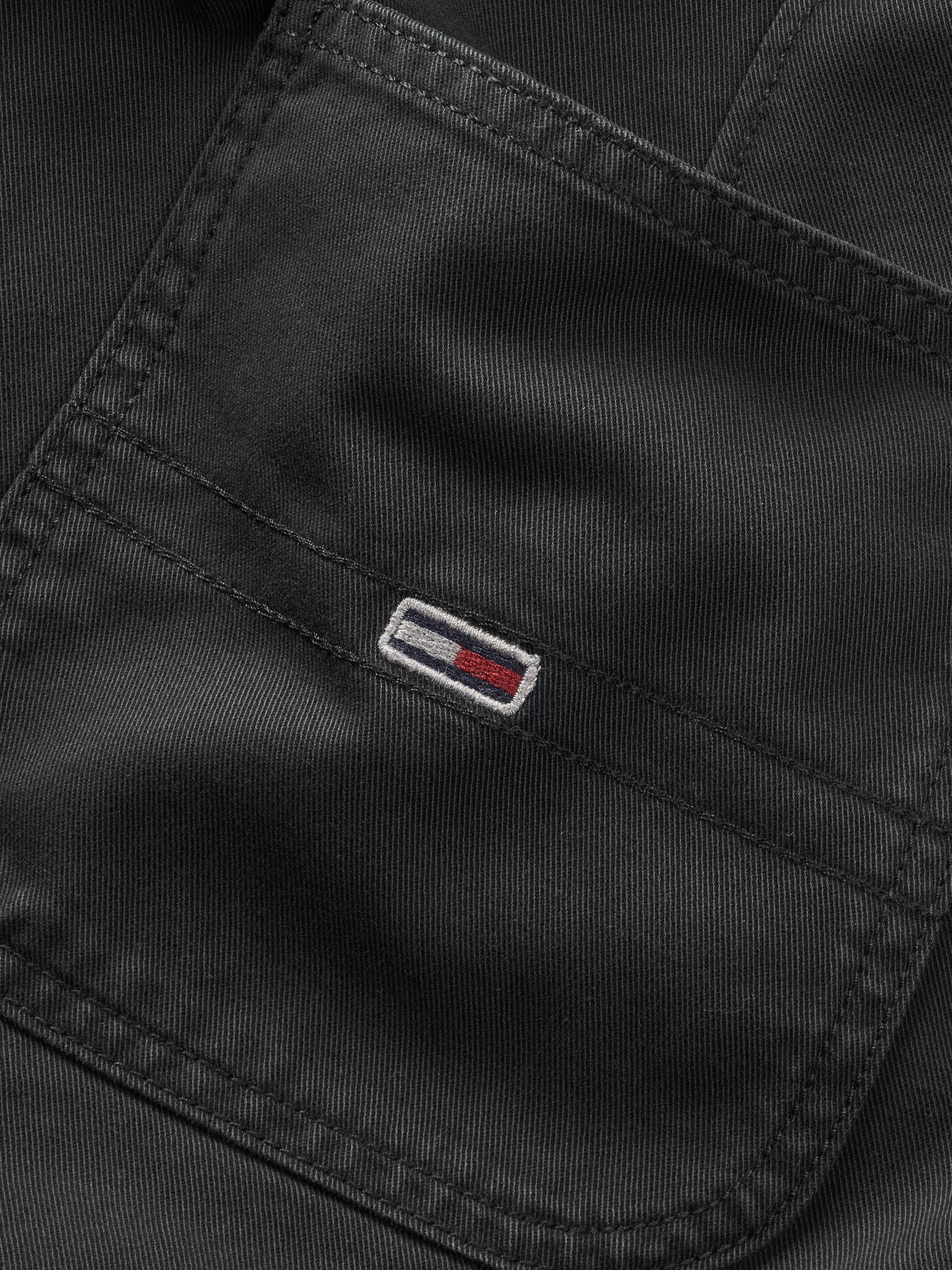 TOMMY JEANS Chino TJM RYAN CHINO met geborduurd logo