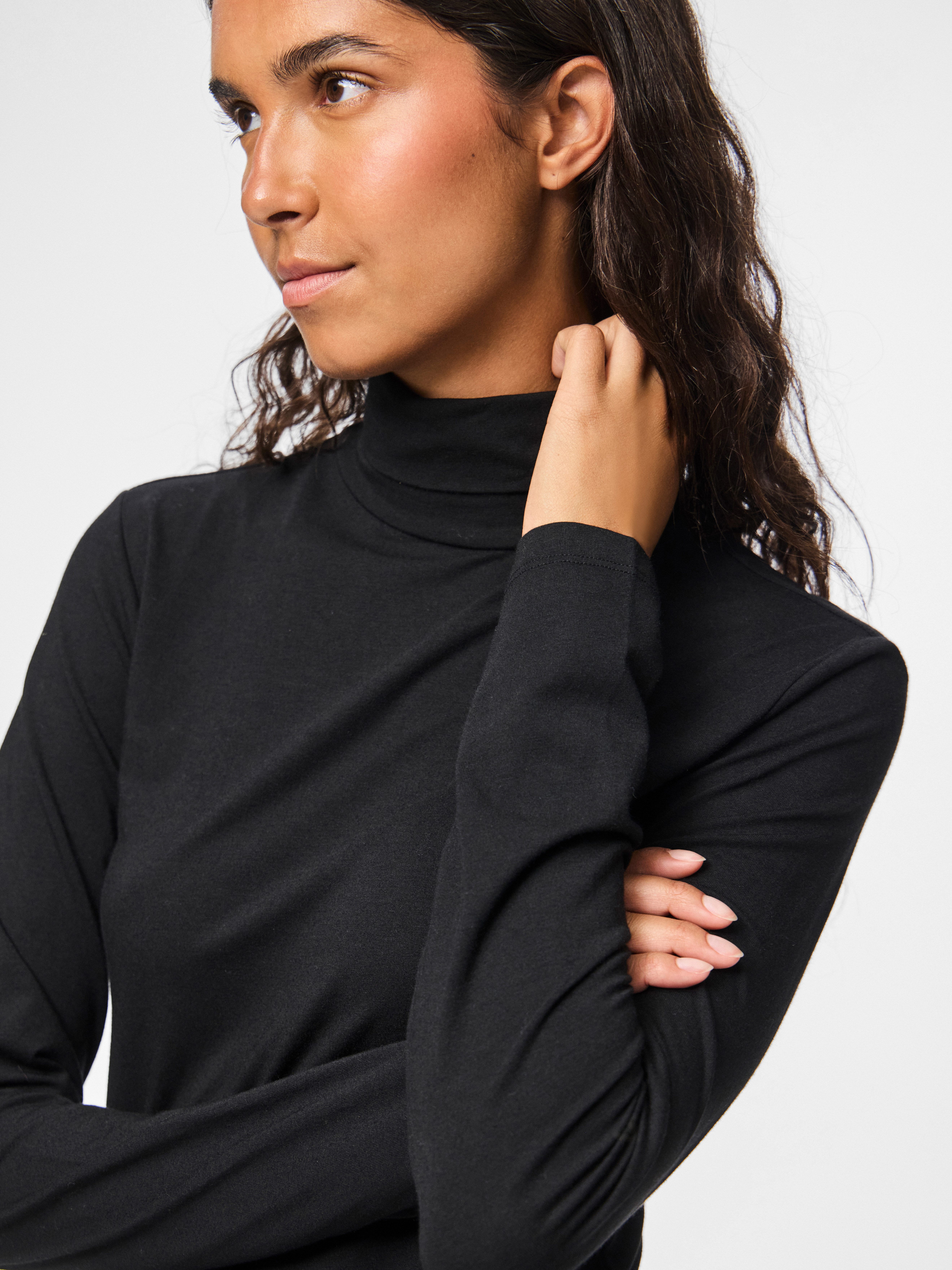 pieces Colshirt PCSIRENE LS ROLLNECK TOP JRS NOOS