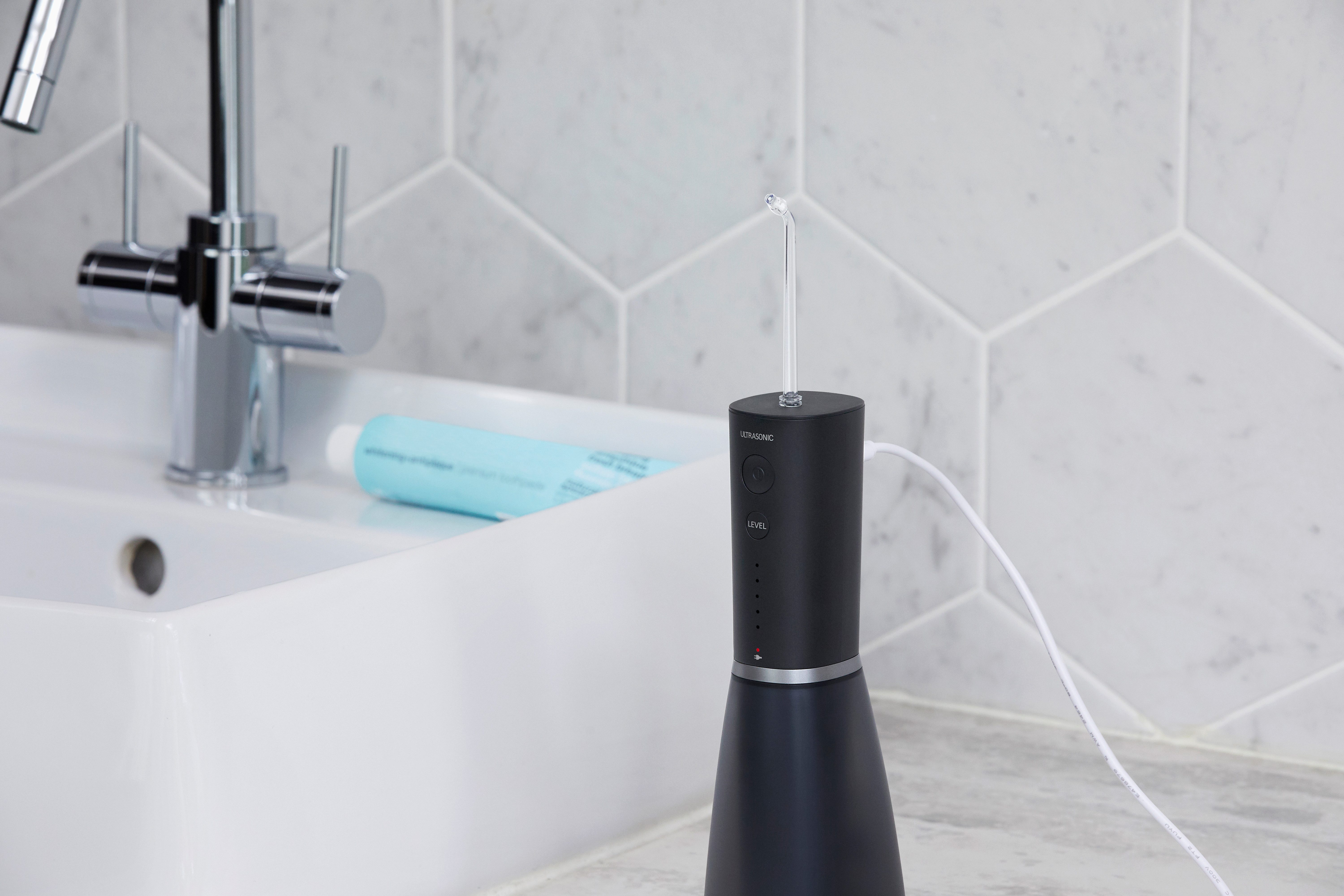Panasonic Monddouche EW-DJ86-K503 Draadloos, ultrasone technologie, snel opladen via USB-C, 5 standen