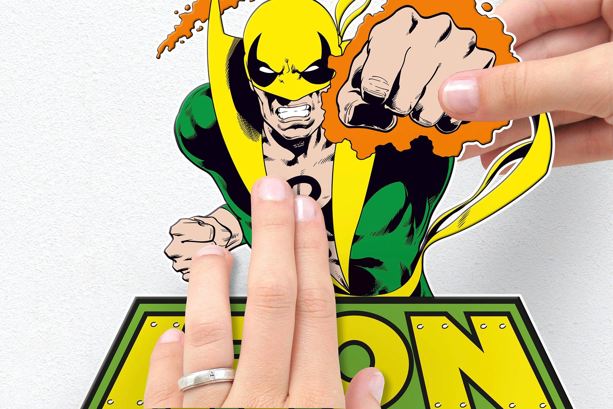 Komar Wandfolie Iron Fist Comic - afm. 50 x 70 cm zelfklevend, wandstickers, kinderkamer (1 stuk)
