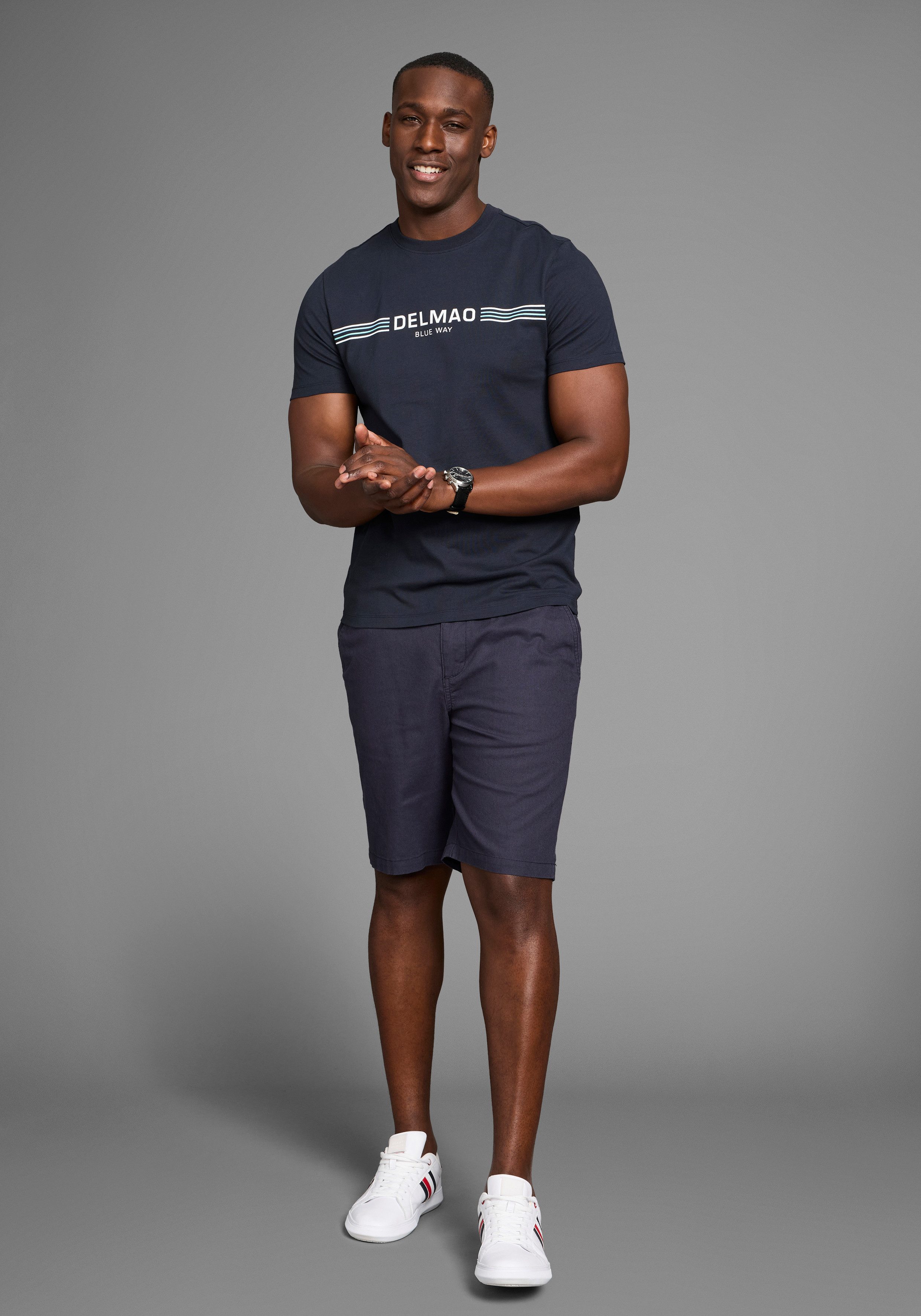 DELMAO T-shirt met sportief-maritieme merkopdruk