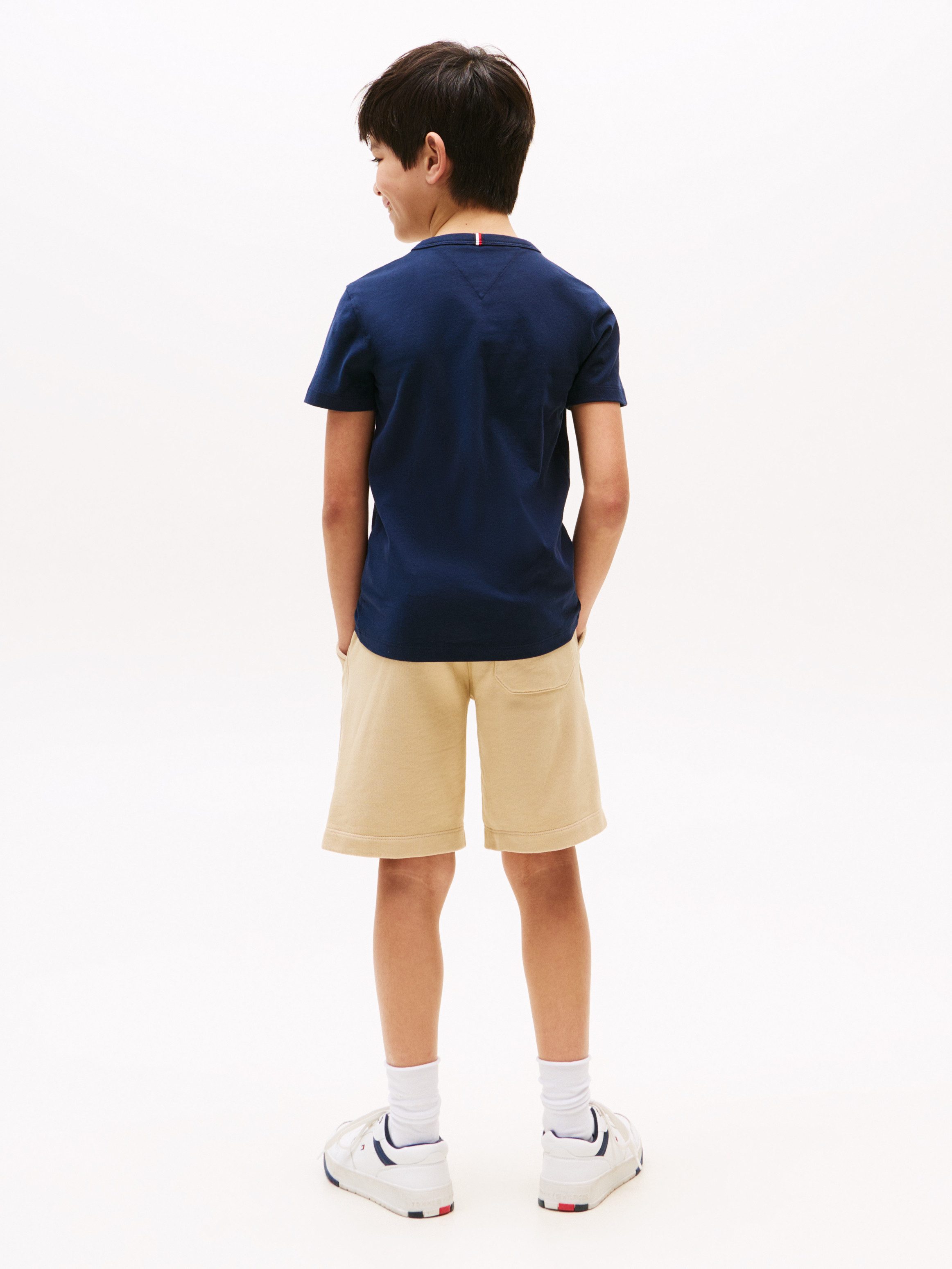 Tommy Hilfiger T-shirt CURVED HILFIGER GRAPHIC TEE SS voor kinderen tot 16 jaar, grote logo-print
