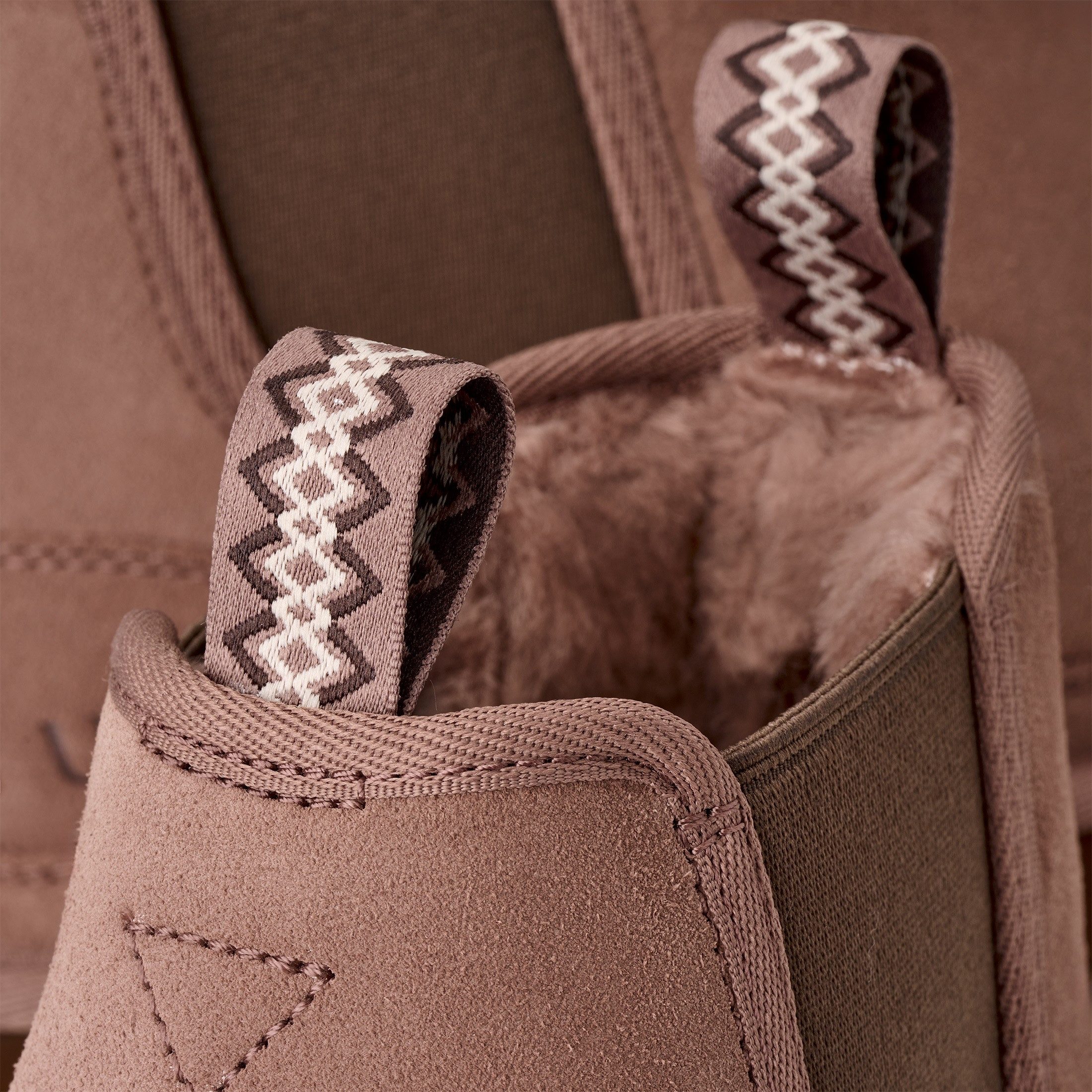 UGG Chelsea-boots Neumel Chelsea chukka, instapboot, winterboot met stretch inzetstukken