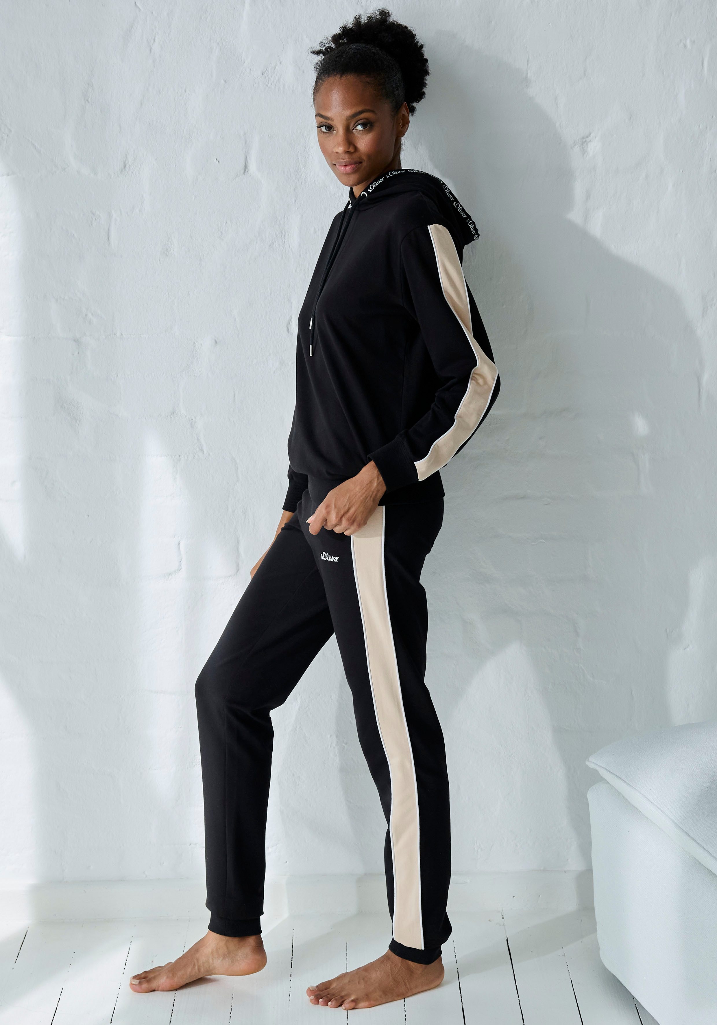 s.Oliver RED LABEL Beachwear Sweatbroek met zijstrepen en piping, loungewear (1-delig)