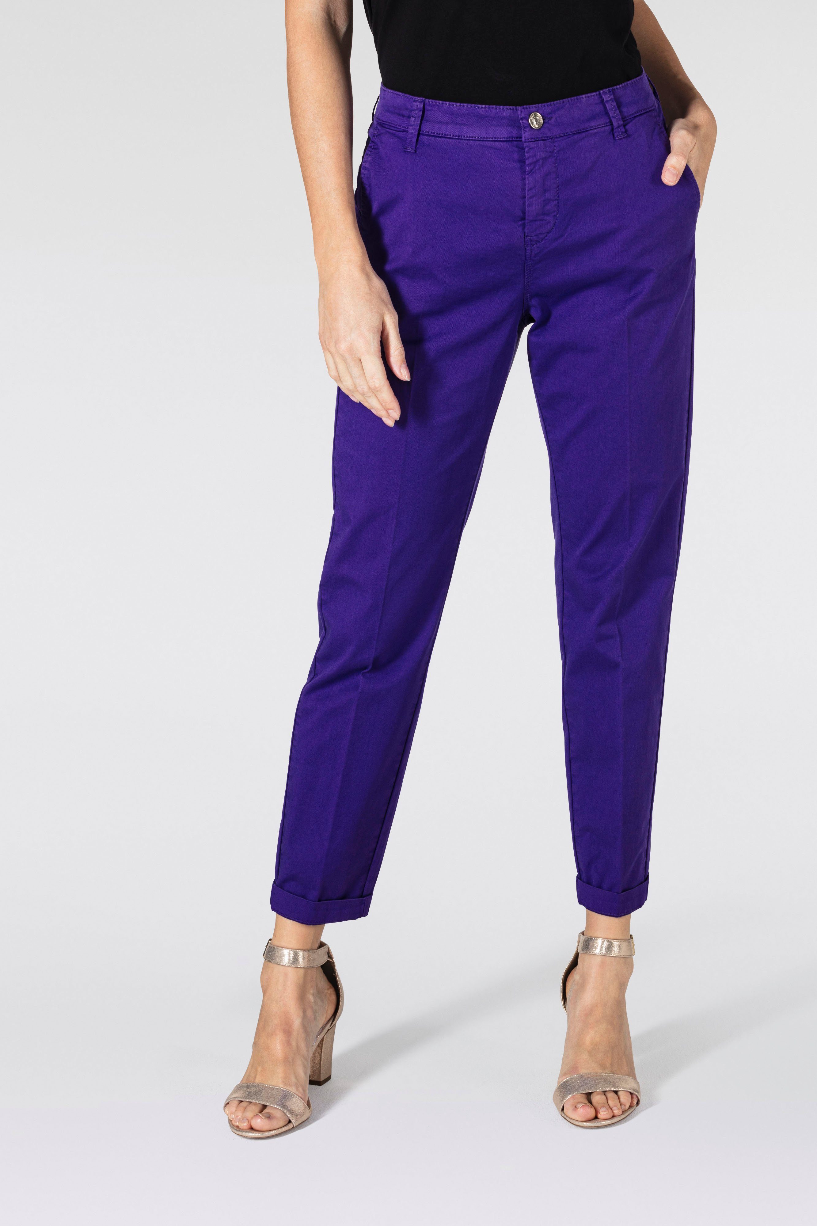 MAC Chino turn up met subtiele glans elegant en sportief tegelijk