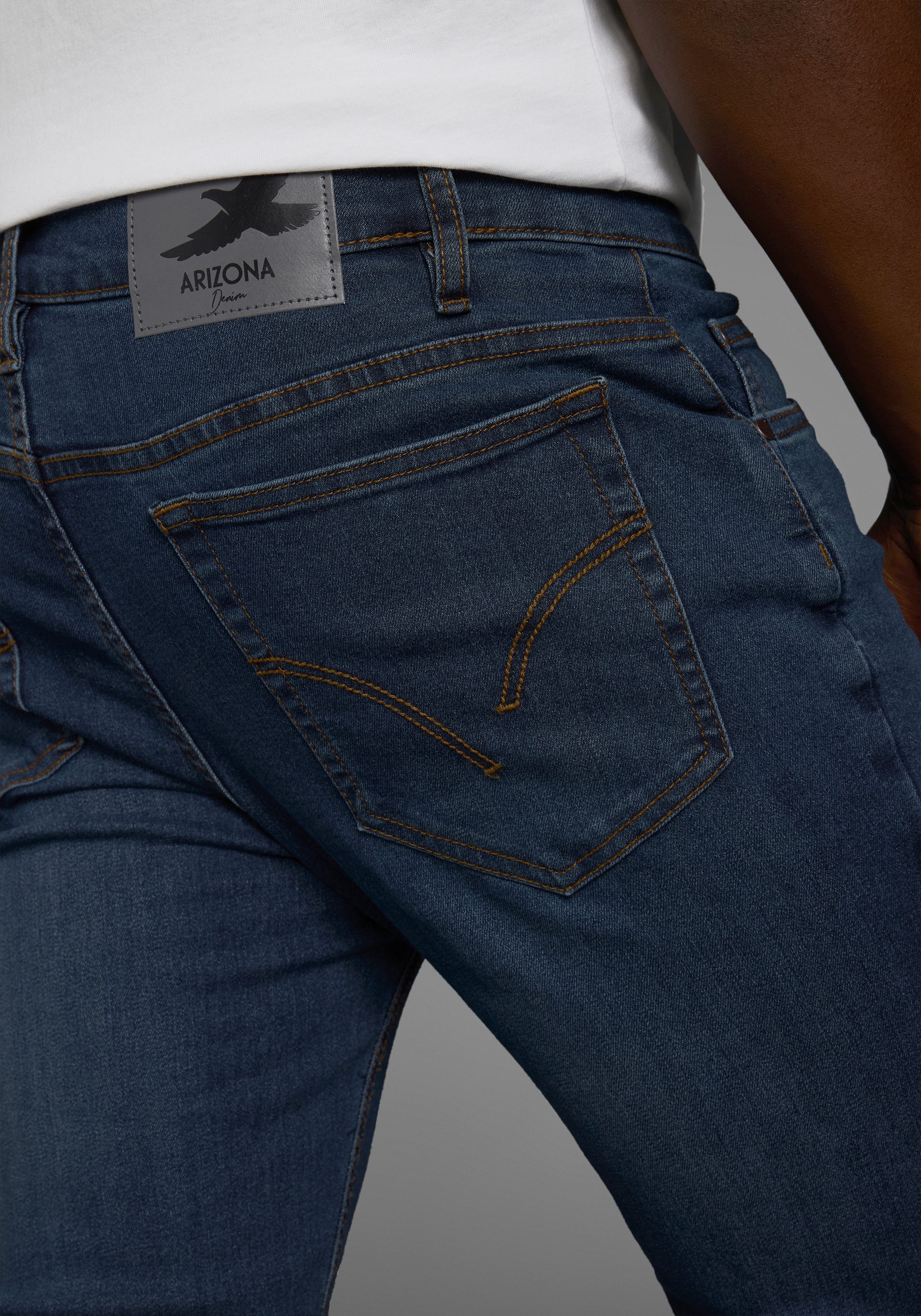 Arizona Straight jeans rechte pasvorm, subtiele used-wassing, lage taille