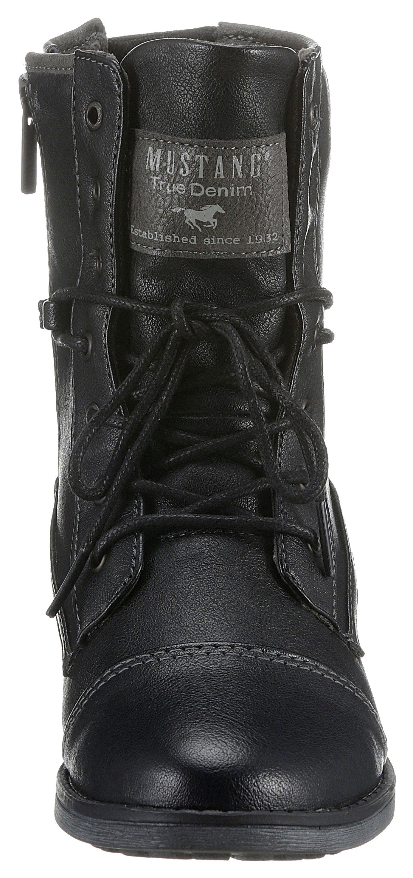 Mustang Shoes Veterlaarsjes met vetersluiting om de schacht