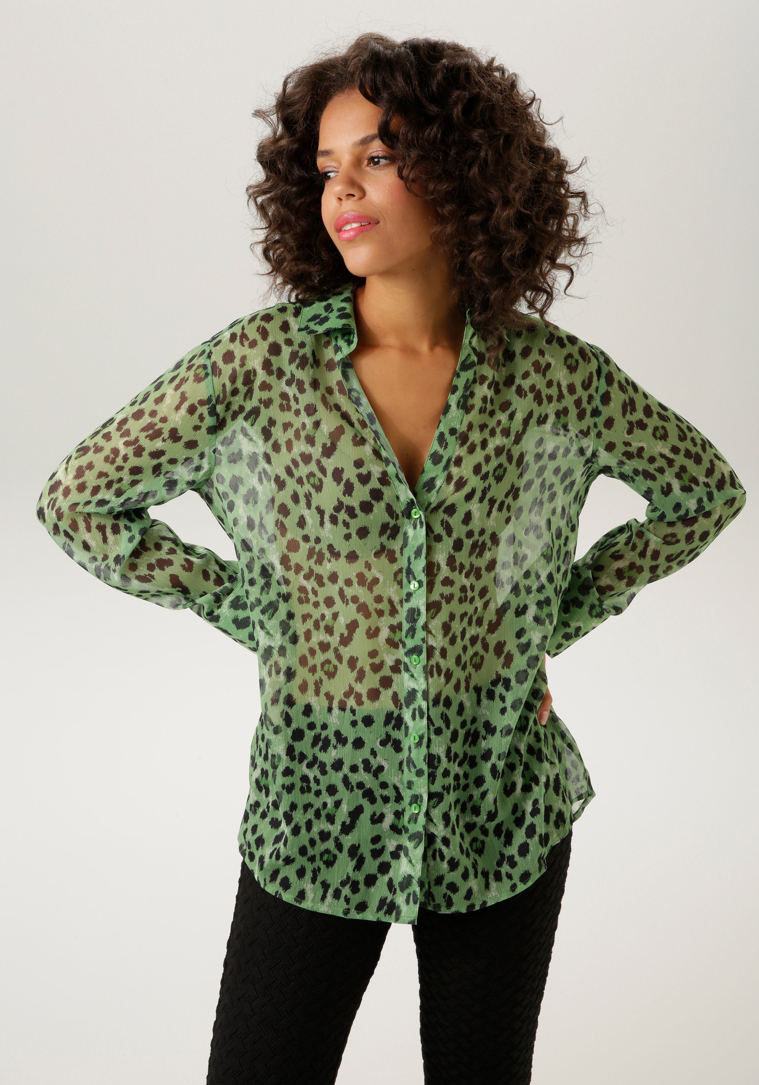 Aniston CASUAL Overhemdblouse met trendy kleuren dierenprint