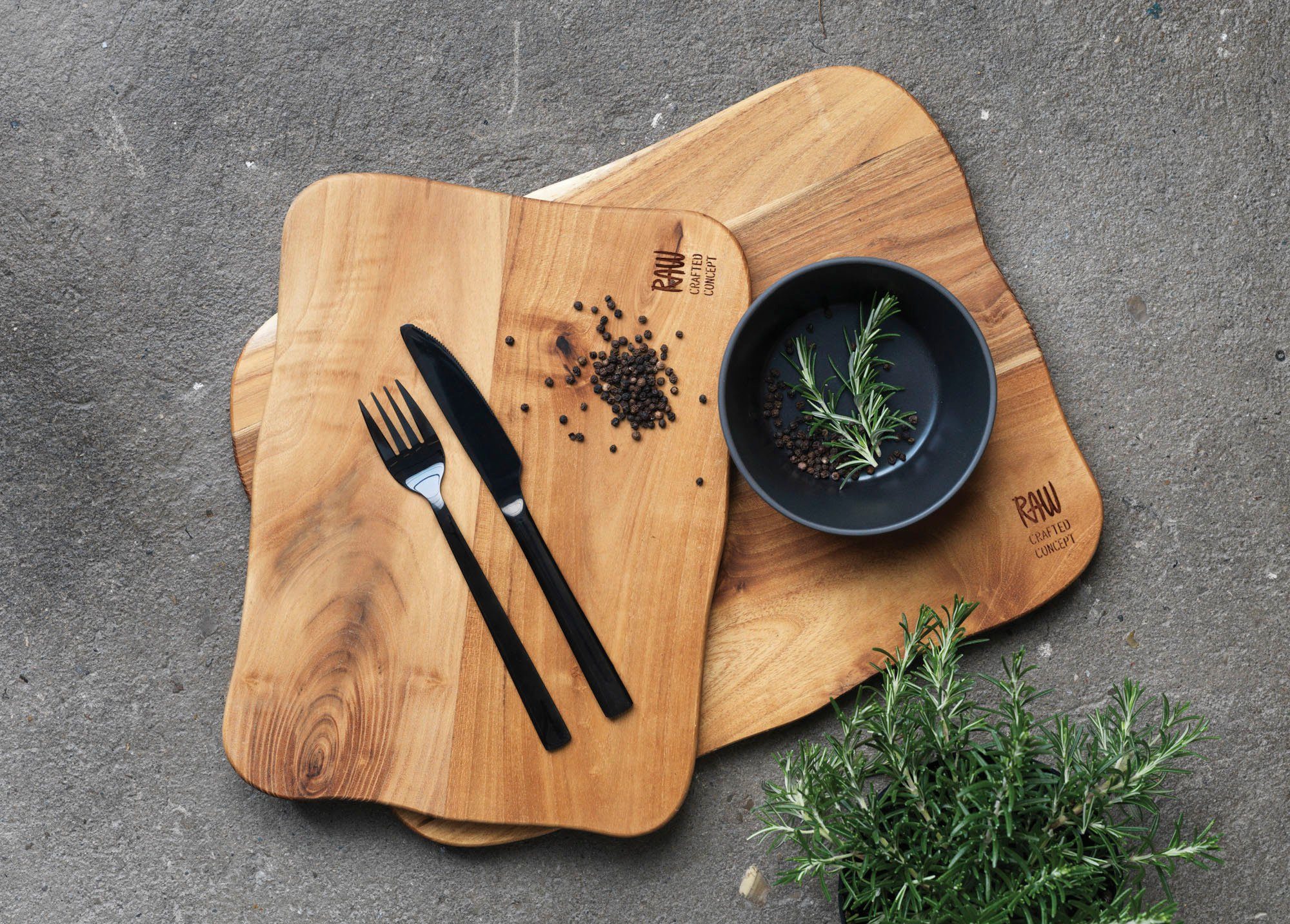 aida RAW Snijplank RAW Teak organic shape, each piece is unique