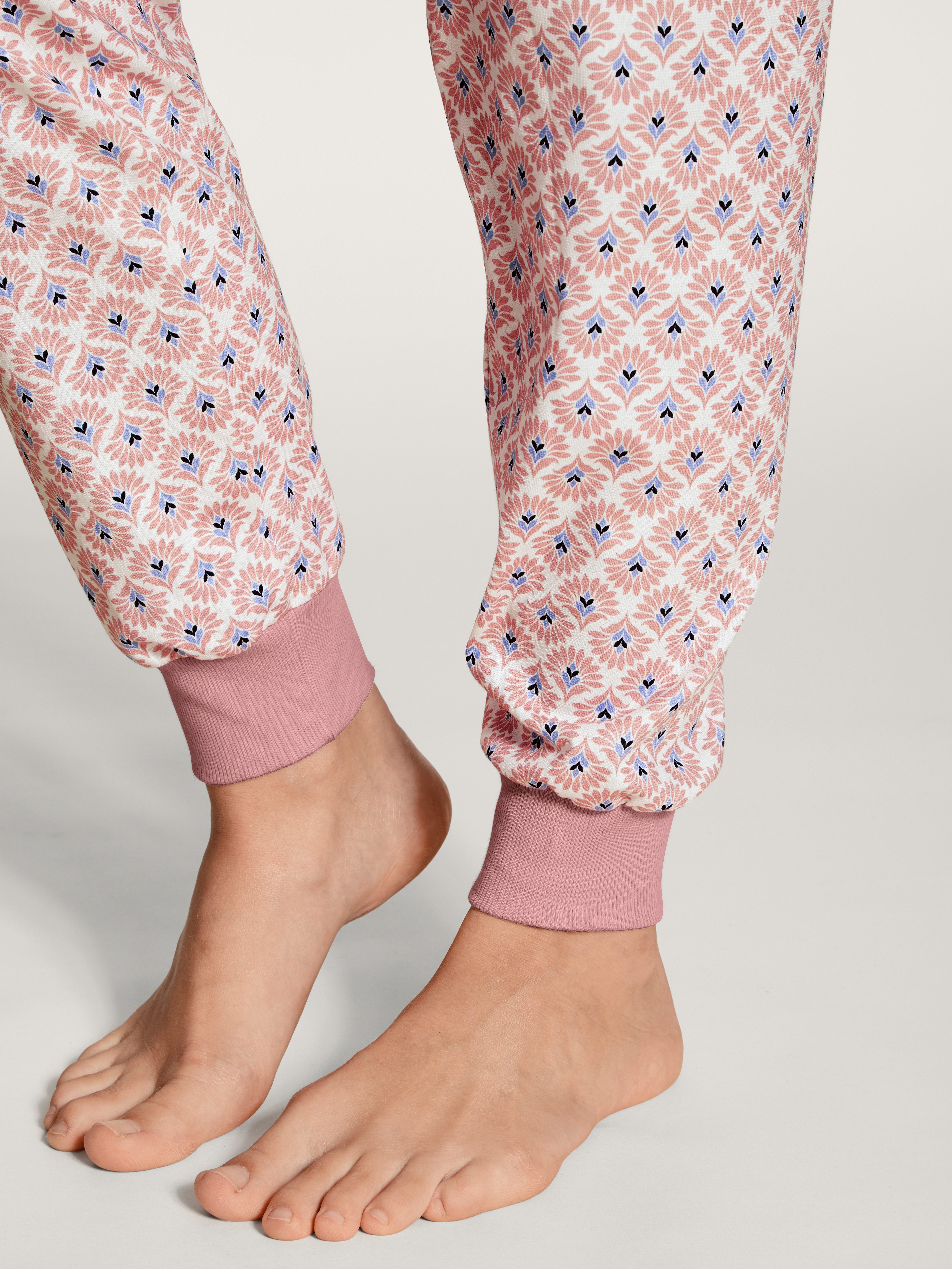 CALIDA Pyjama Lovely Night met ribboorden aan alle uiteinden (2-delig)