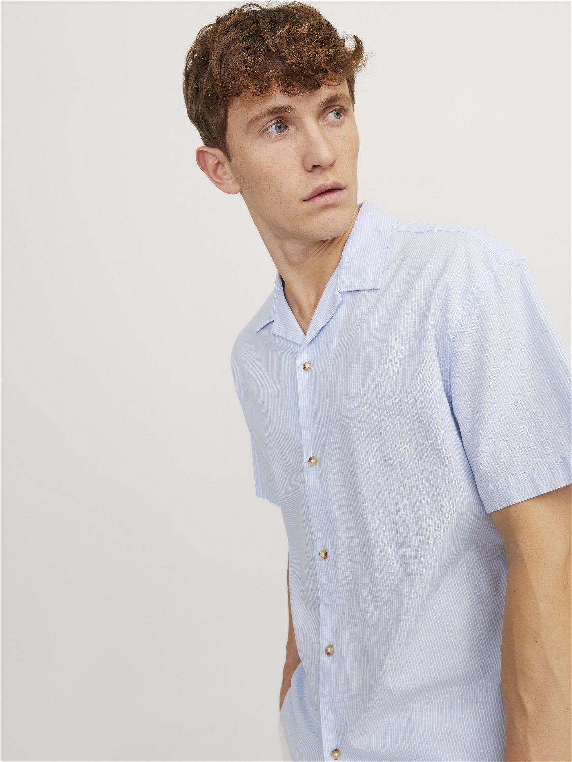 Jack & Jones Overhemd met korte mouwen JJESUMMER RESORT LINEN BLEND SHIRT SS SN