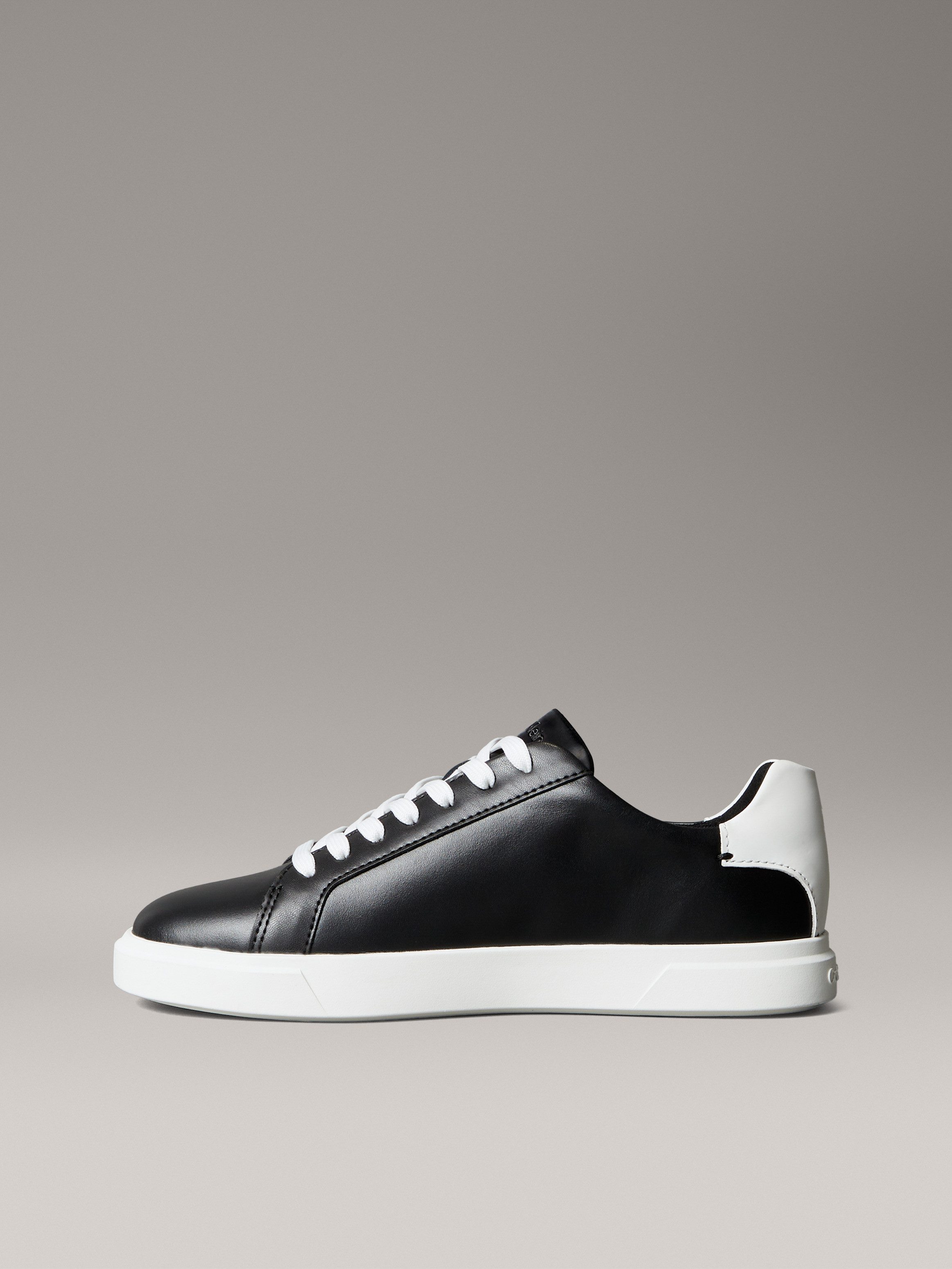 Calvin Klein Sneakers