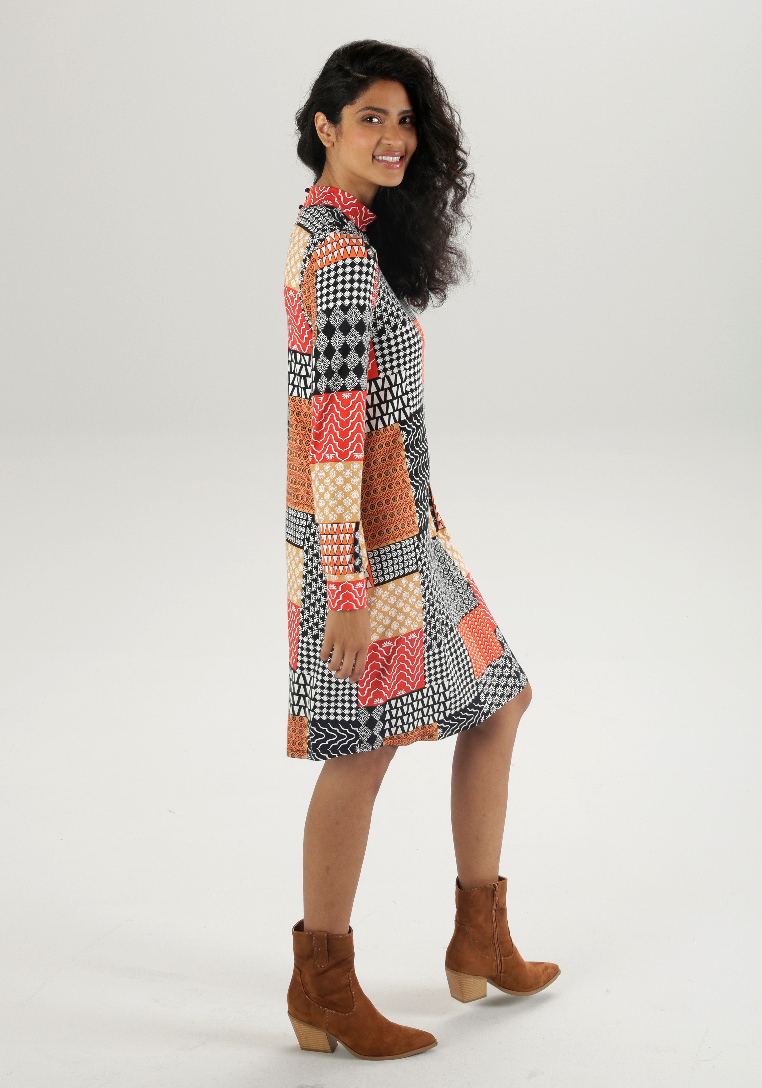 Aniston CASUAL Jerseyjurk met extravagante patroonmix in patch-dessin