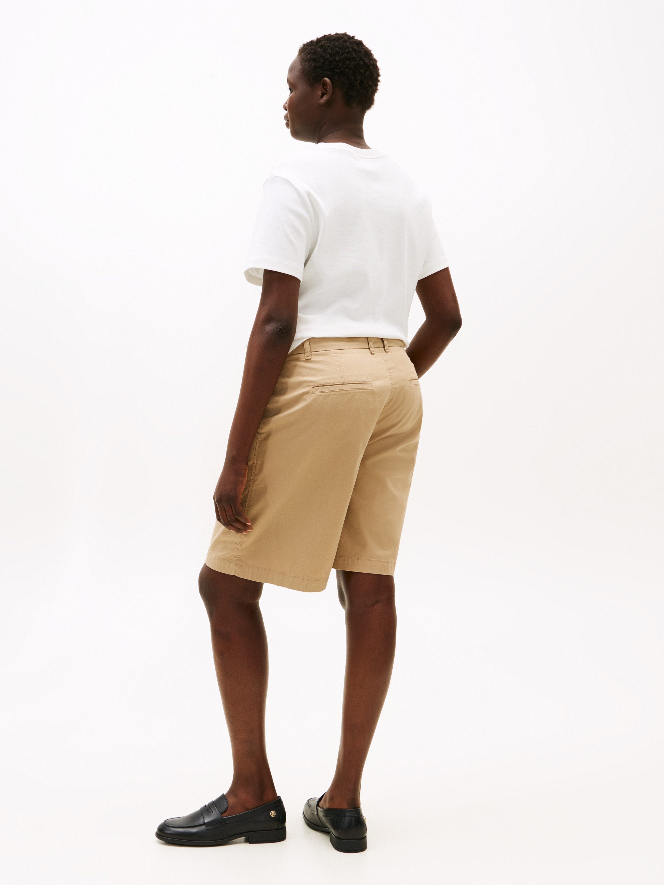 Tommy Hilfiger Curve Short CRV CO BLEND GMD CHINO SHORT in grote maten, chino kwaliteit, logoborduursel