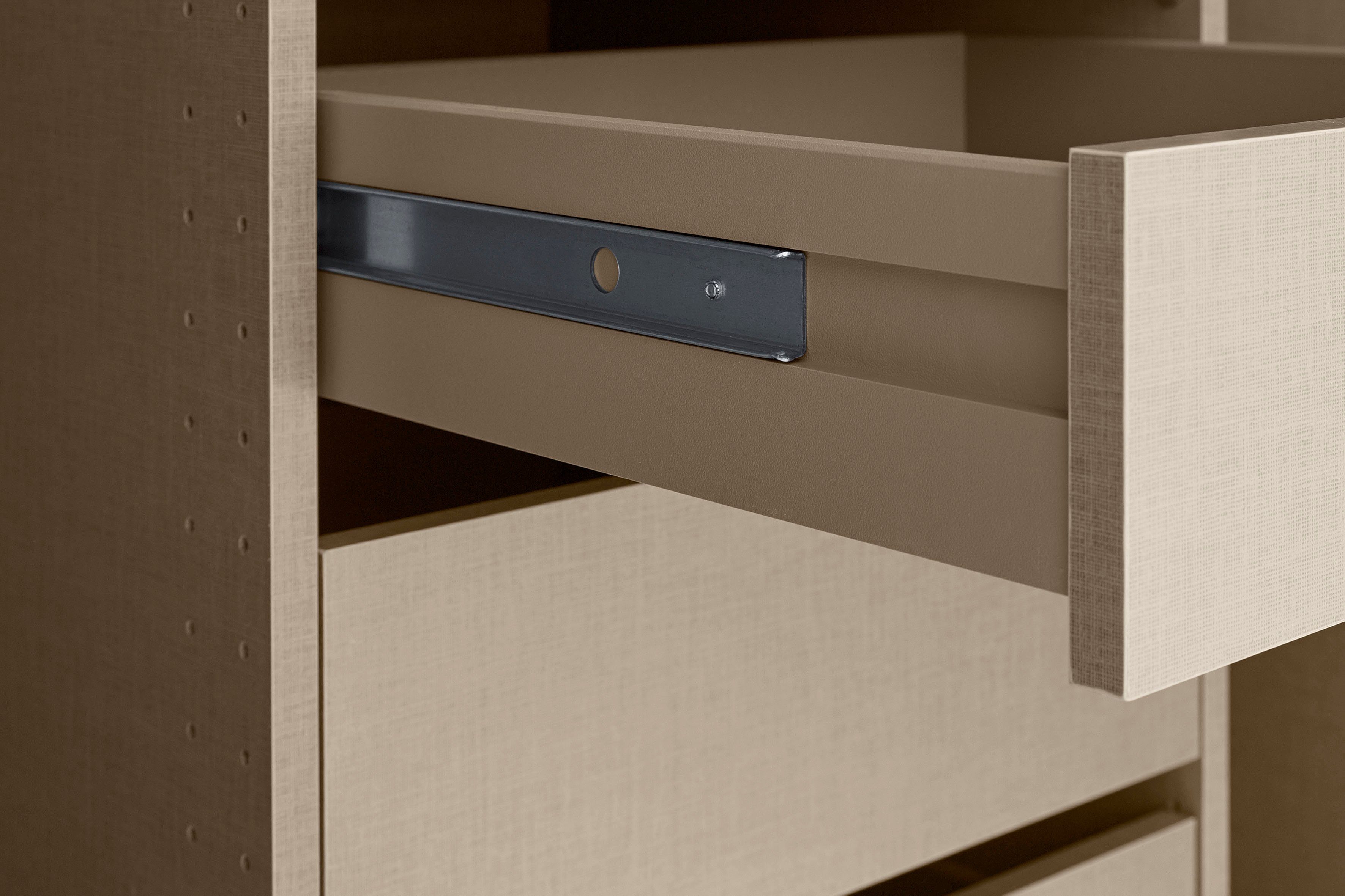 rauch Draaideurkast Kledingkast kast garderobe TOPSELLER OTELI incl. binnenindeling met 3 binnenlades extra planken optioneel met spiegel made in germany