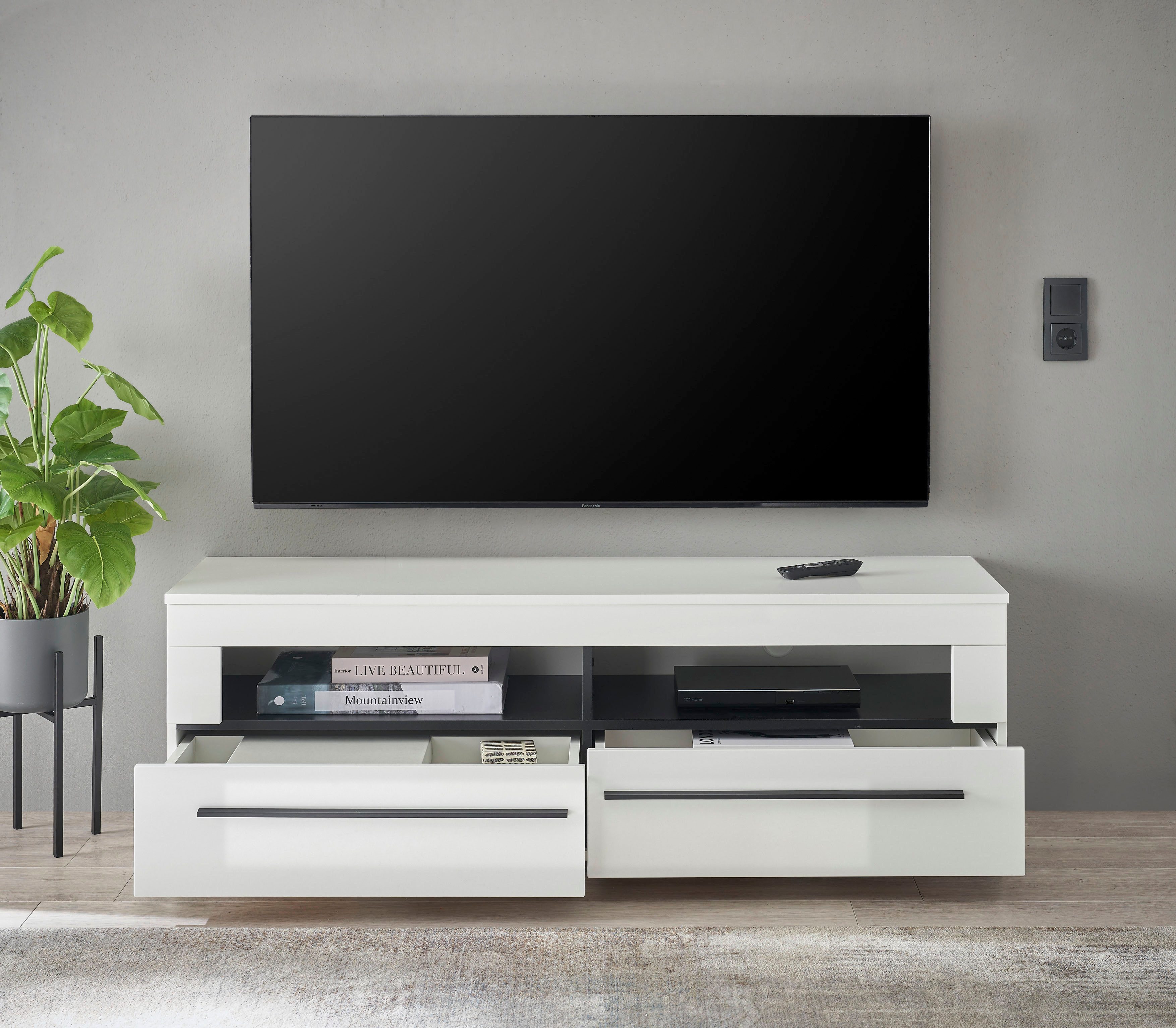 INOSIGN Tv-meubel Modern TV-meubel, commode in Eiken Evoke of wit zwarte stanggreep, voldoende opbergruimte, veelzijdig inzetbaar