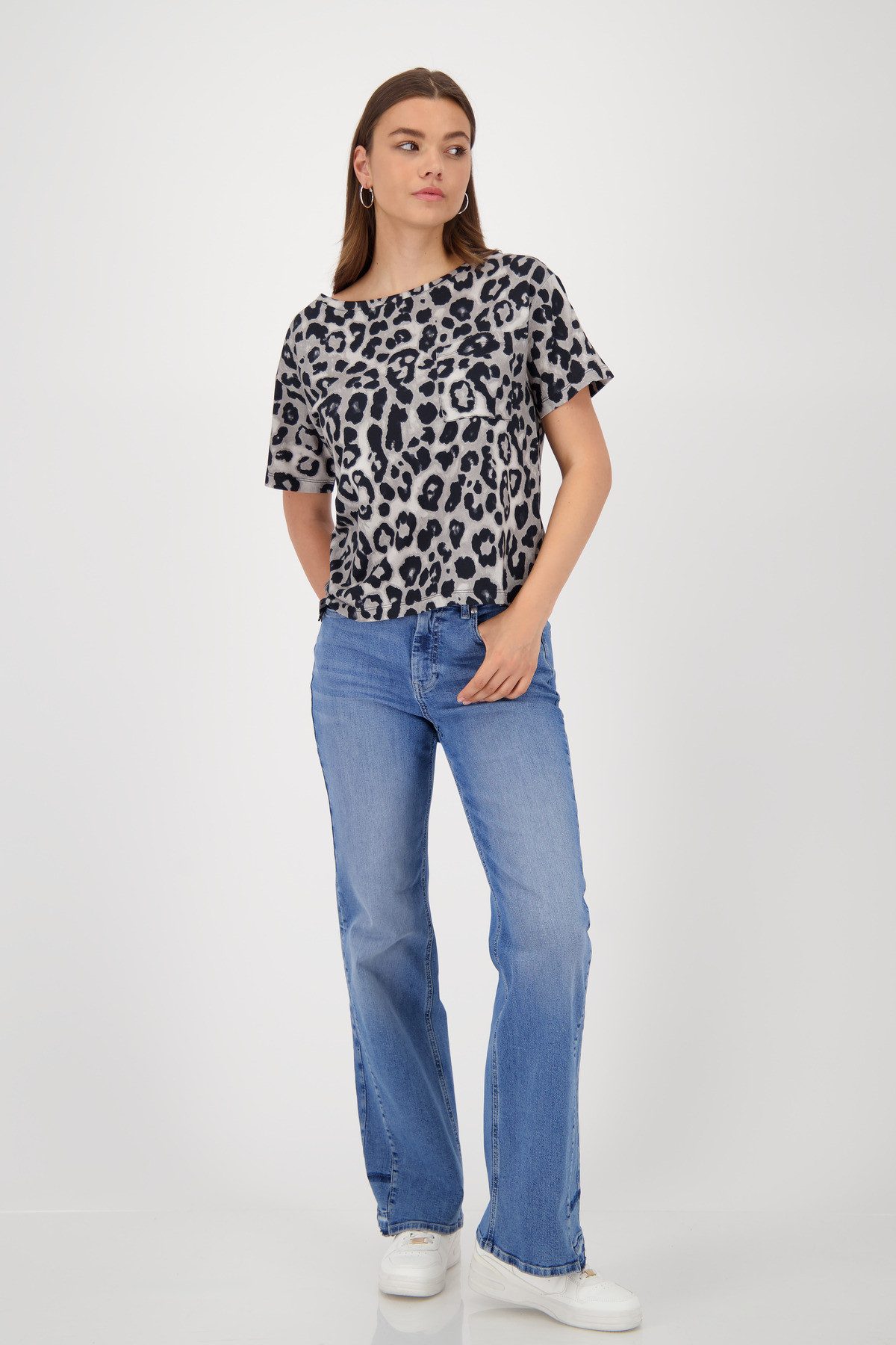 Monari T-shirt Shirt met all-over Leo print