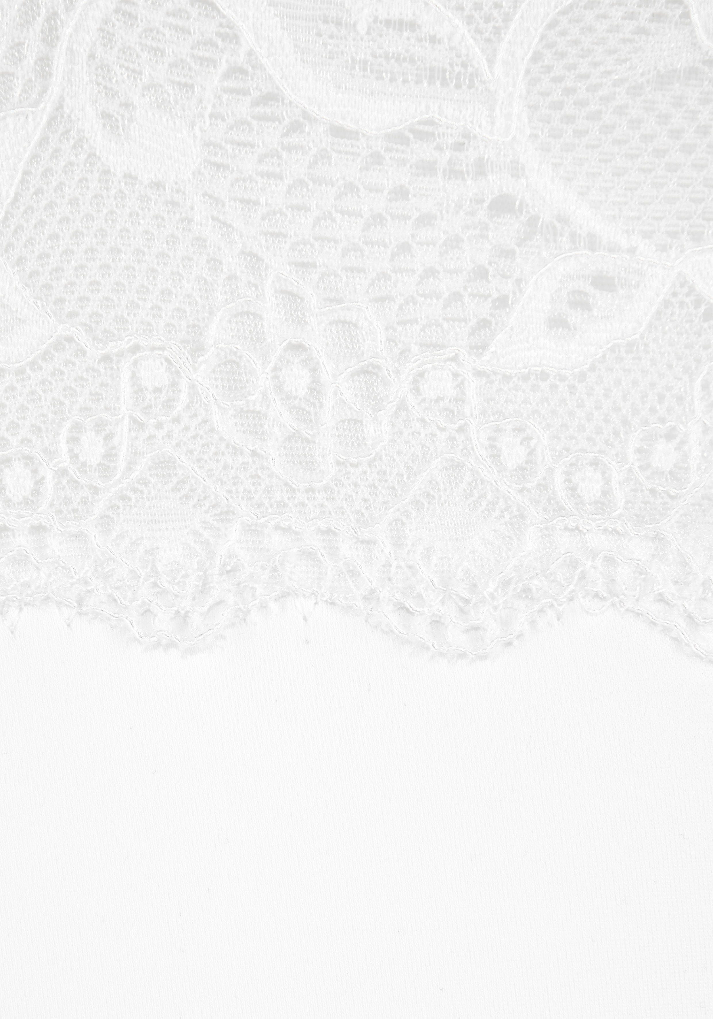 Nuance Modellerende top met leuke kant, basic dessous