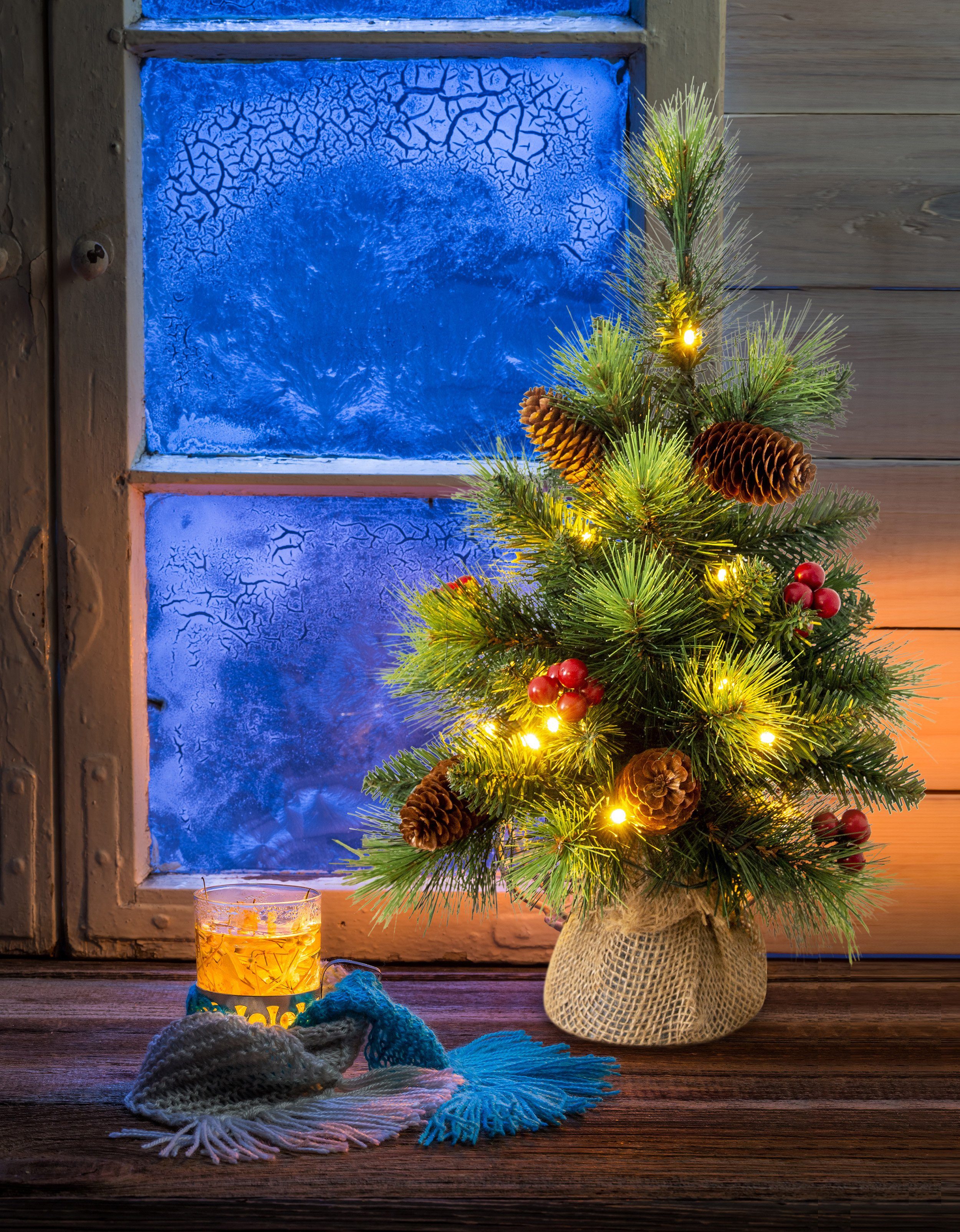 näve Led-lichttak Led-kerstboom met bessen en dennenappel, H.45 cm, kerstversiering