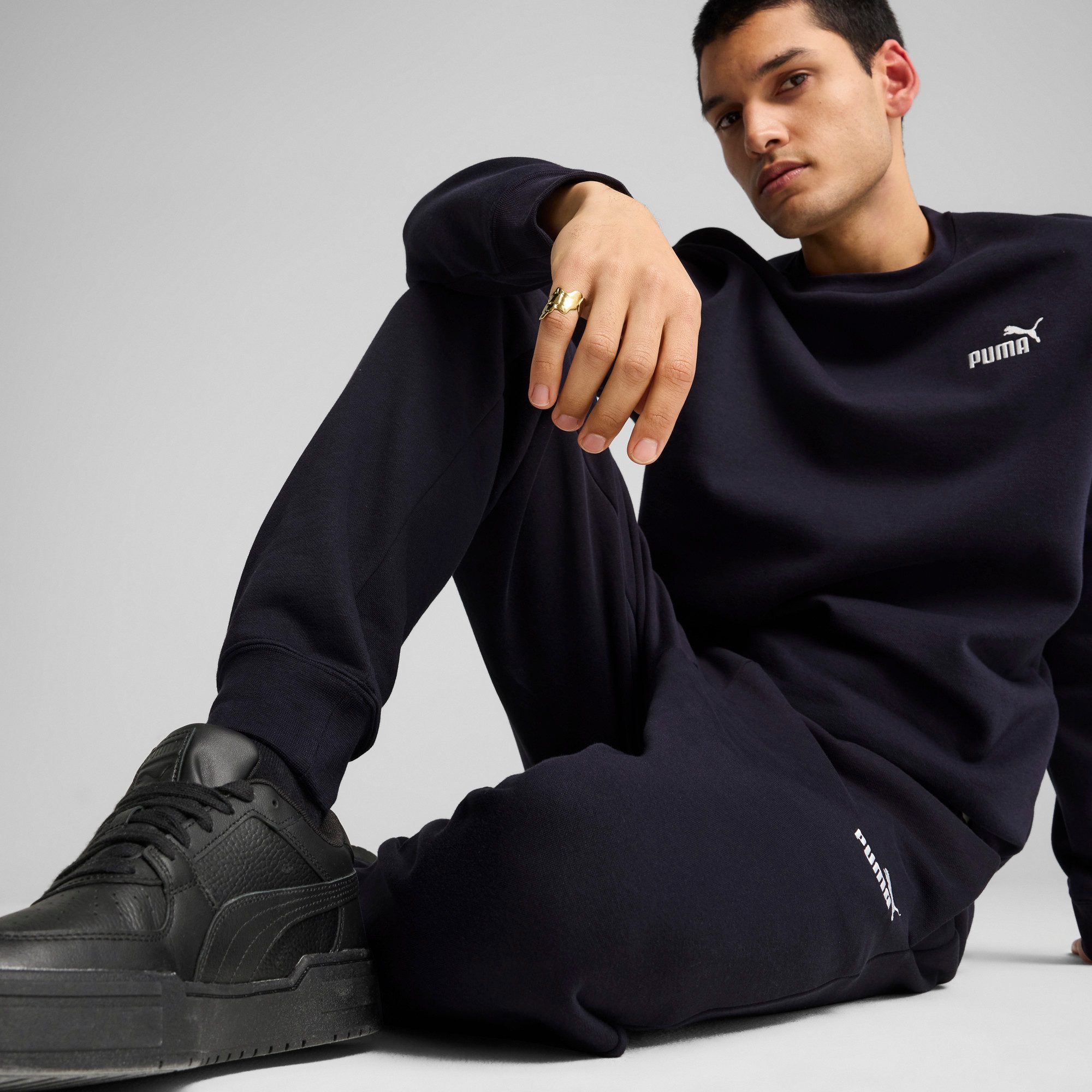 PUMA Trainingsbroek ESS NO. 1 LOGO SWEATPANTS FL CL