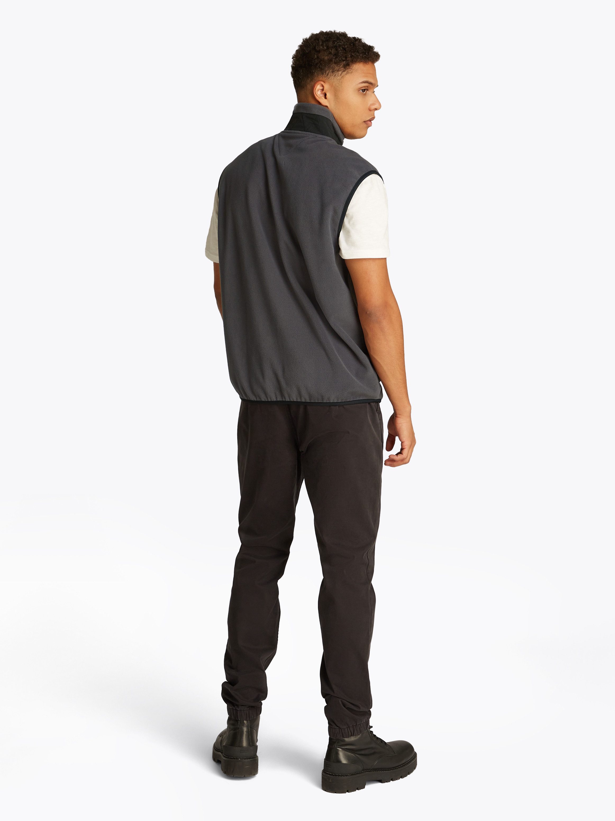 Tommy Jeans Plus Mouwloos fleecevest TJM POLAR FLEECE VEST EXT Grote maten, met contrasterende details