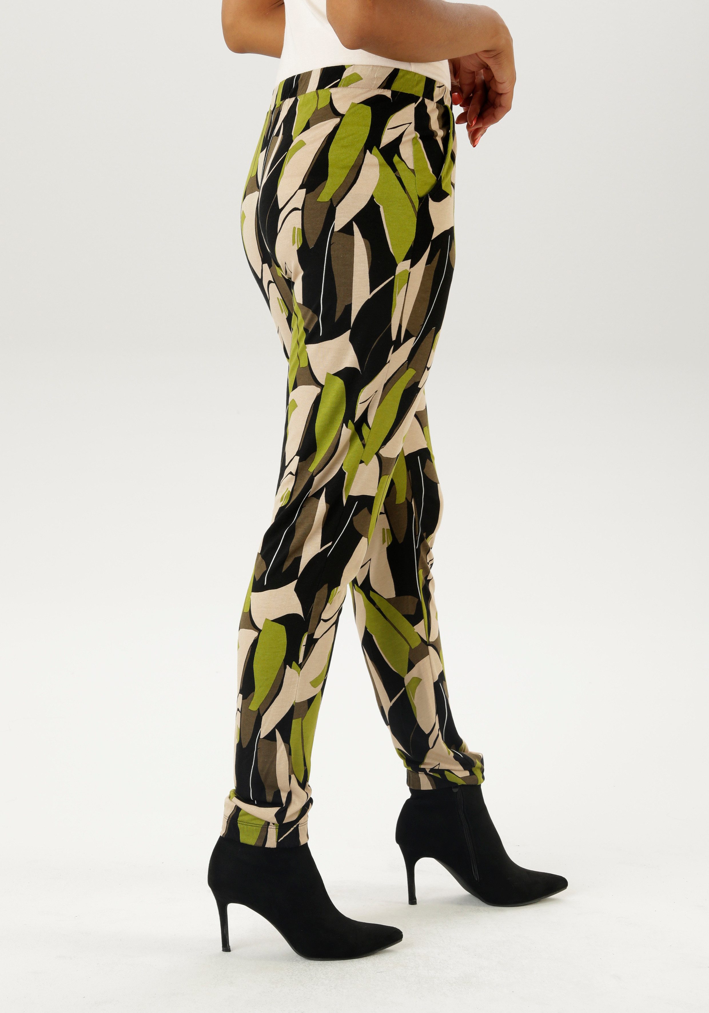 Aniston SELECTED Comfortbroek met trendy allover-print - nieuwe collectie
