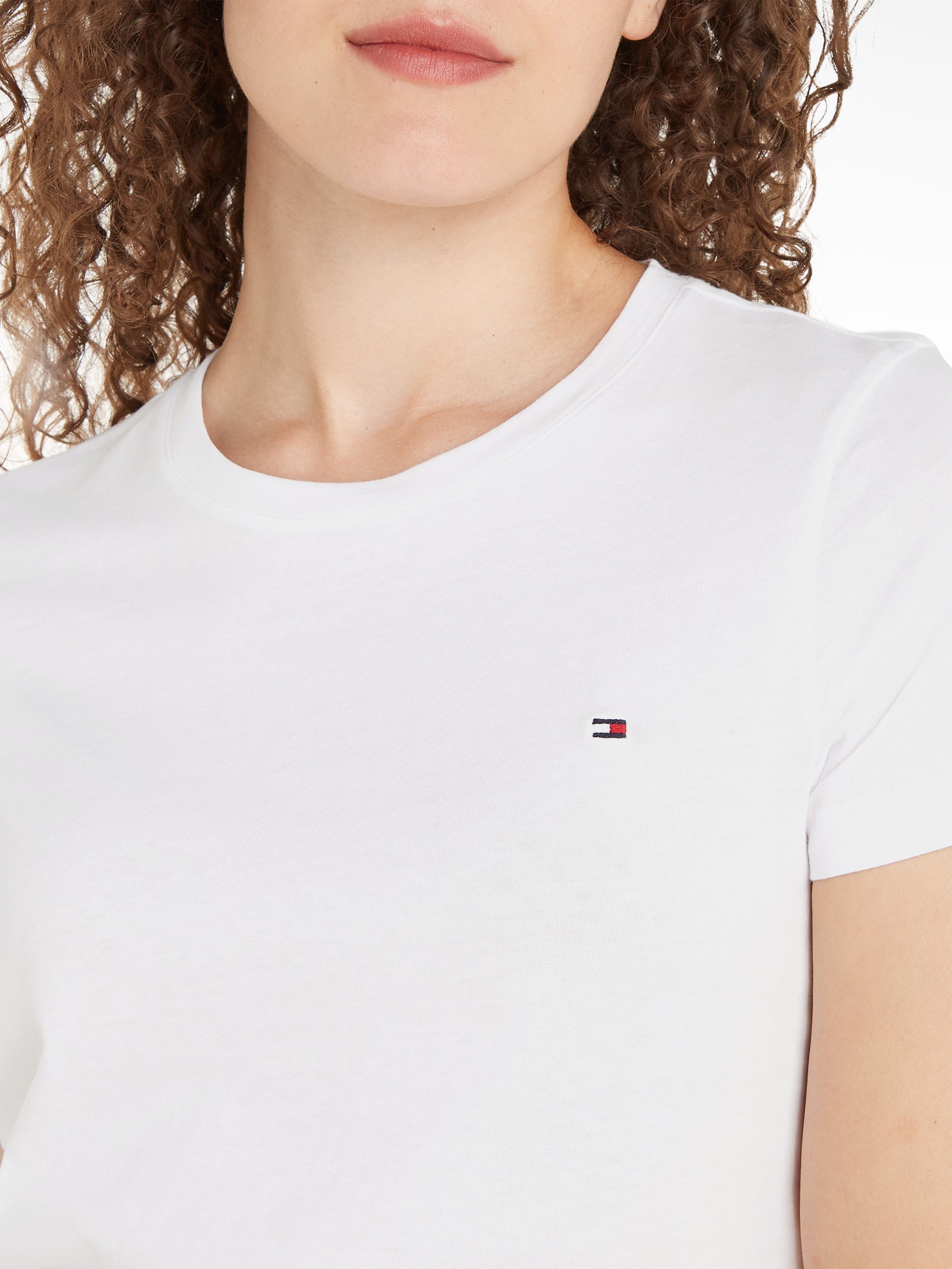 Tommy Hilfiger T-shirt HERITAGE CREW NECK TEE met tommy hilfiger-merklabel op borsthoogte