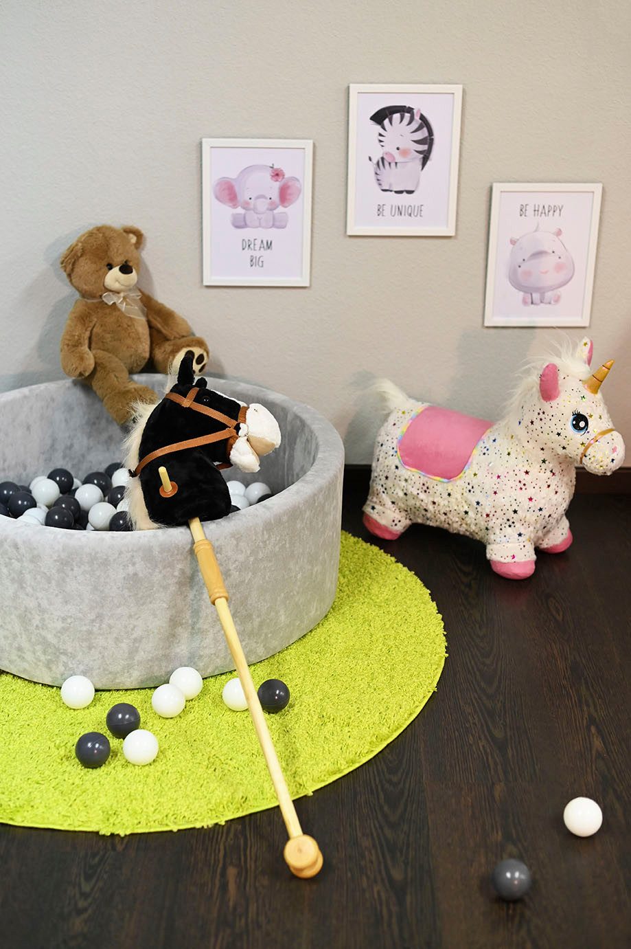 Knorrtoys® Stokpaardje Blacky met geluid