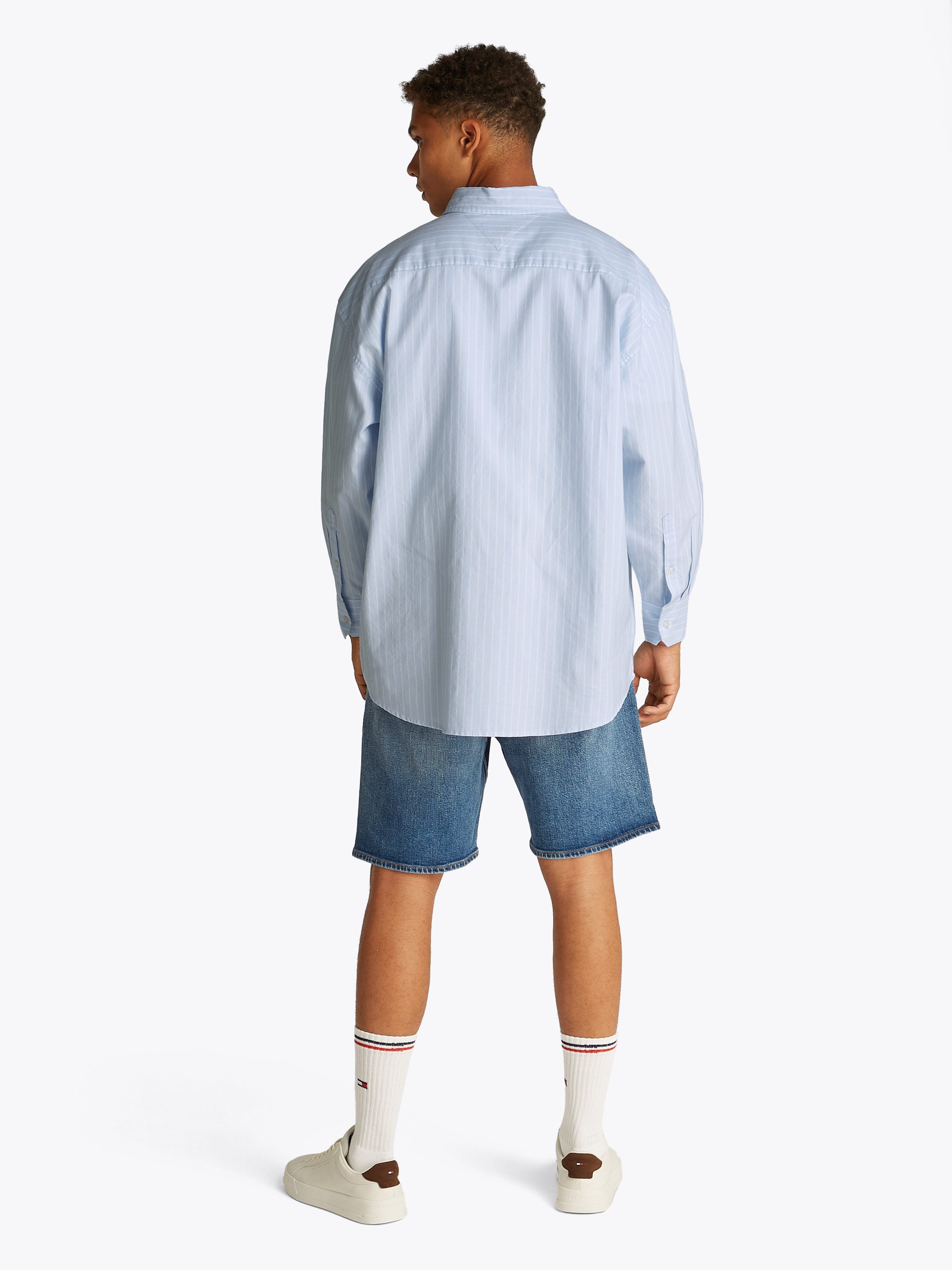 Tommy Jeans Curve Overhemdblouse TJW OVS BADGE OXFORD SHIRT EXT in grote maten, oxford kwaliteit, oversized, logo-badge