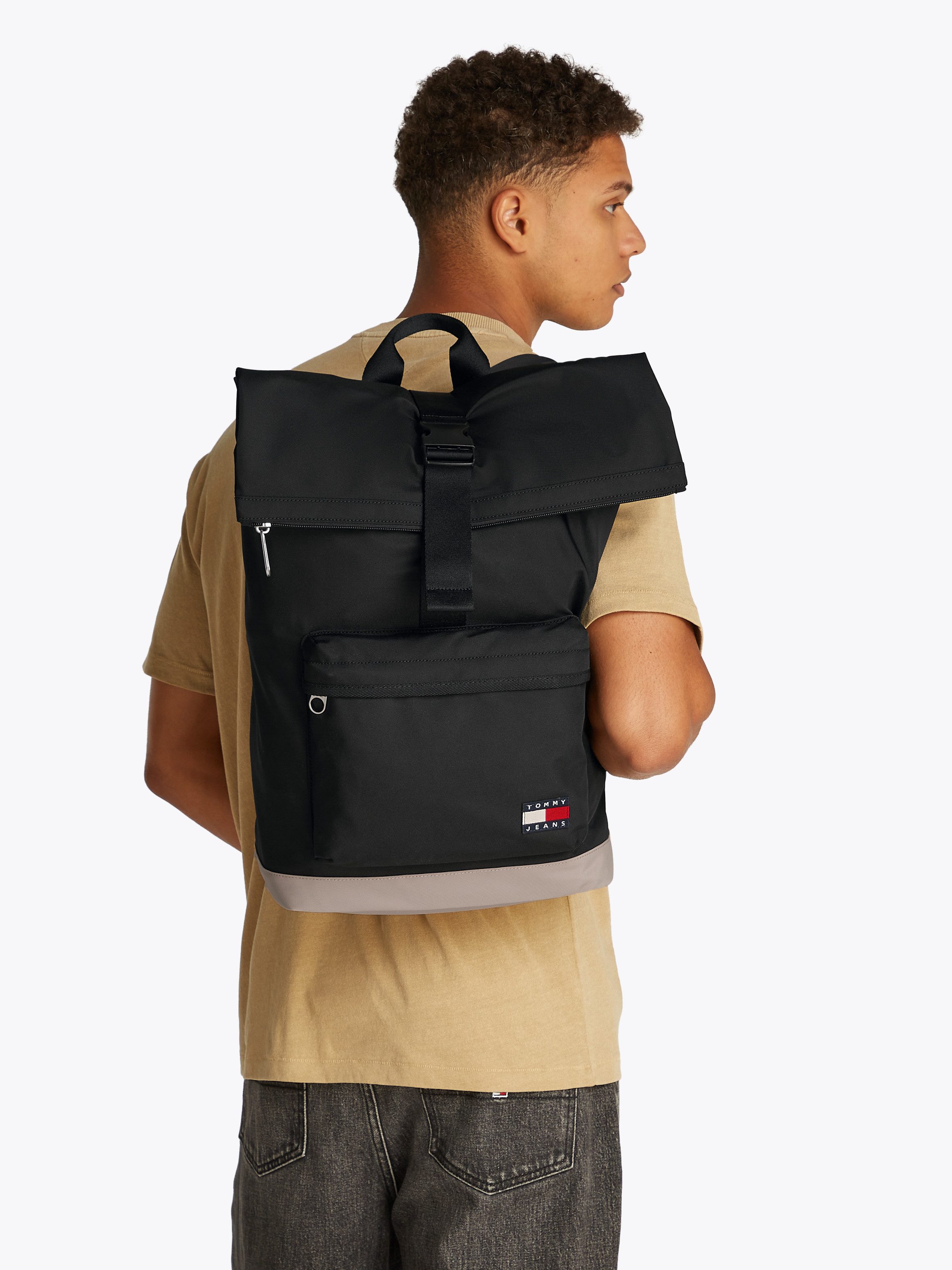 TOMMY JEANS Vrijetijdsrugzak TJM ESS DAILY ROLLTOP BACKPACK , heren reistas, cityrugzak met contrasterende bodem